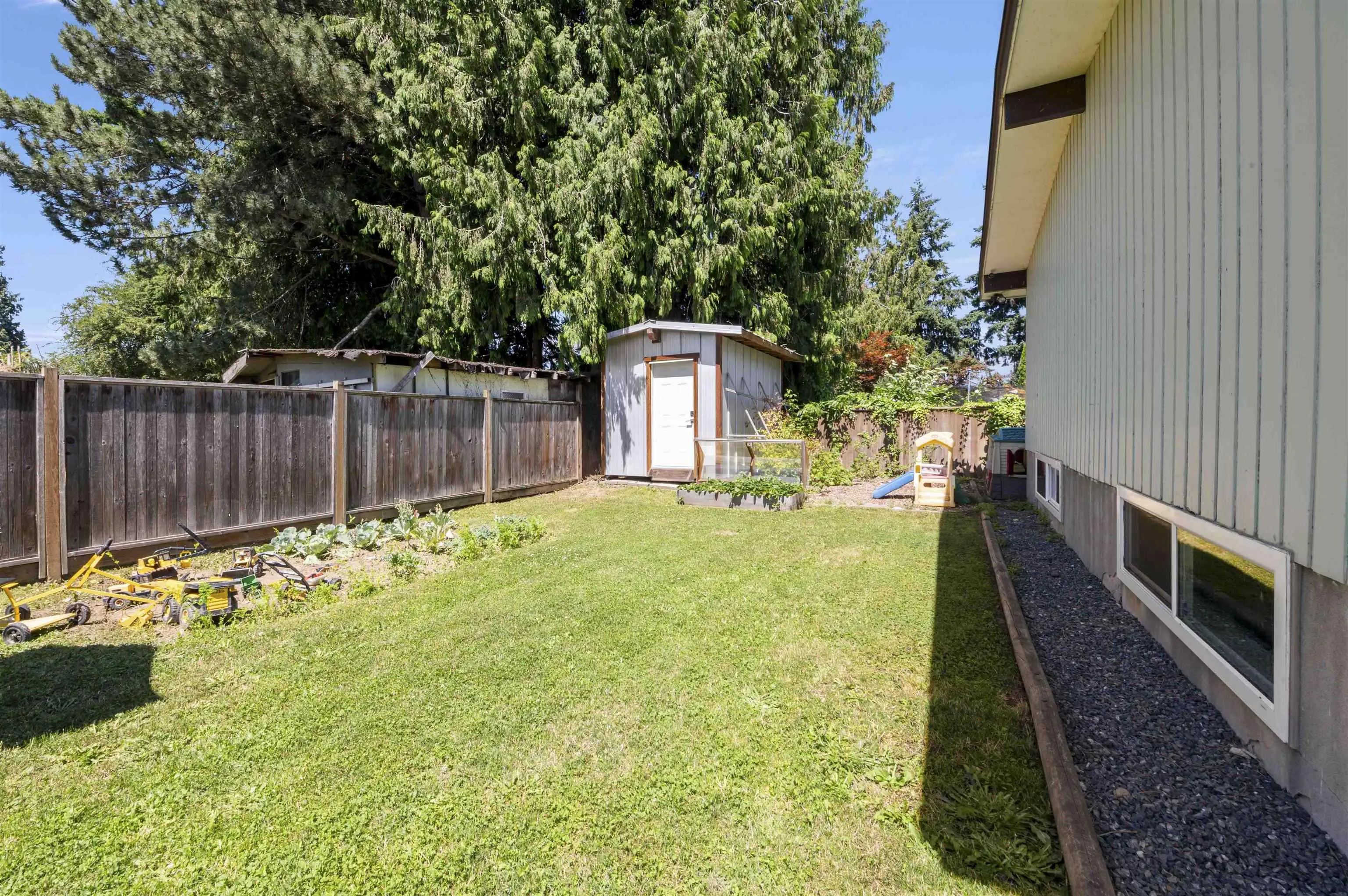 8919 Glenwood Street