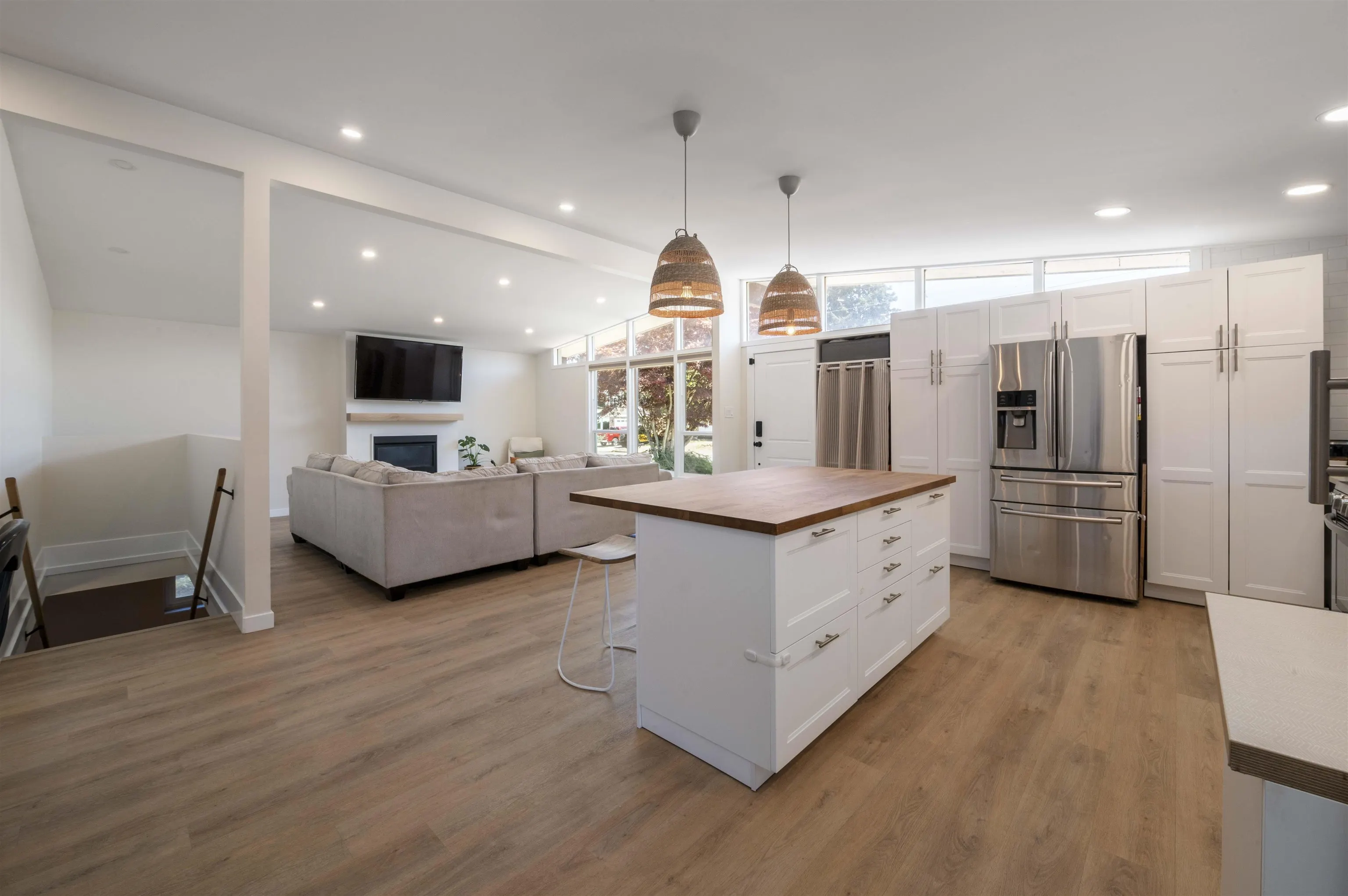 8919 Glenwood Street