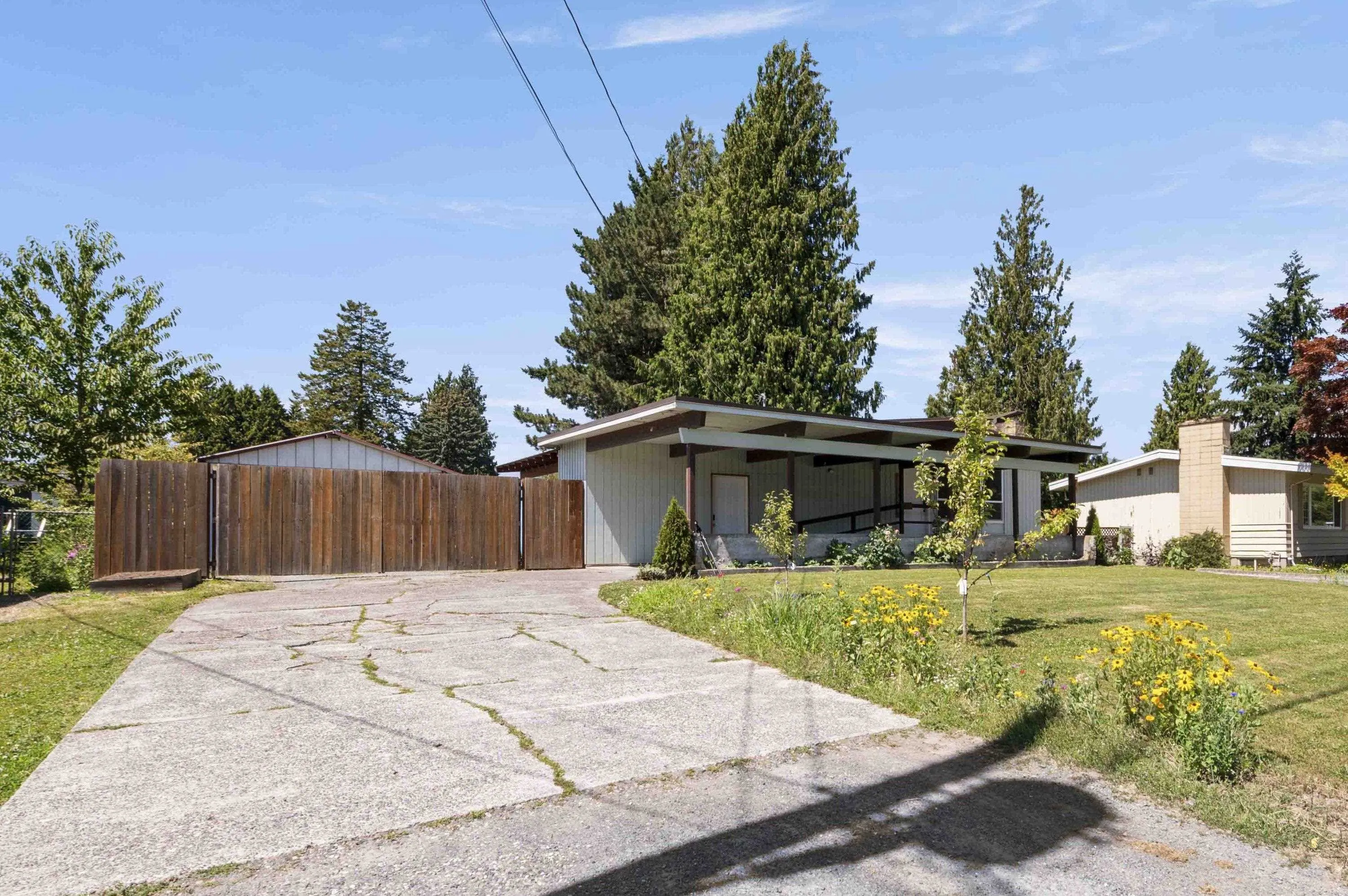 8919 Glenwood Street