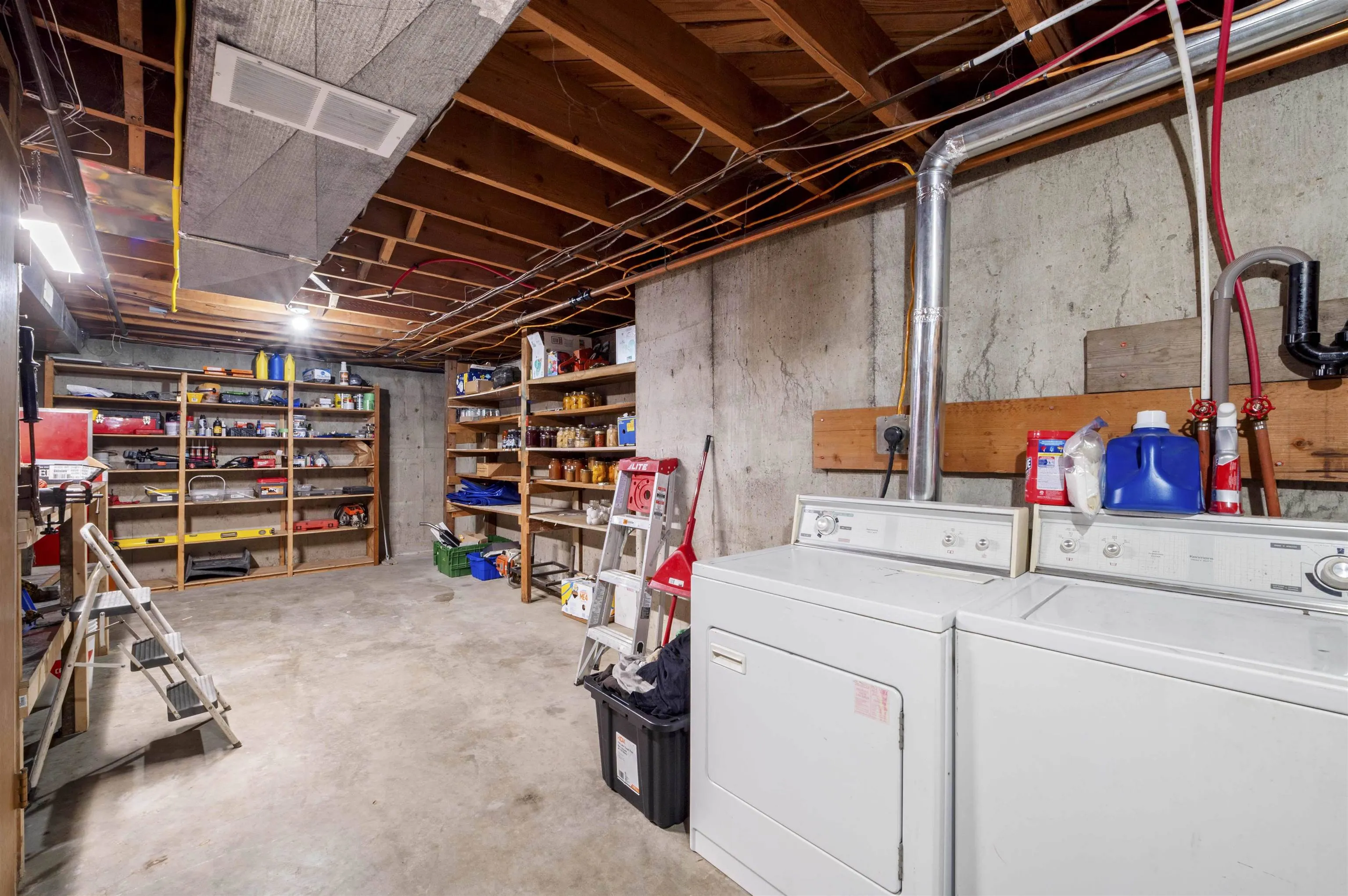 8919 Glenwood Street