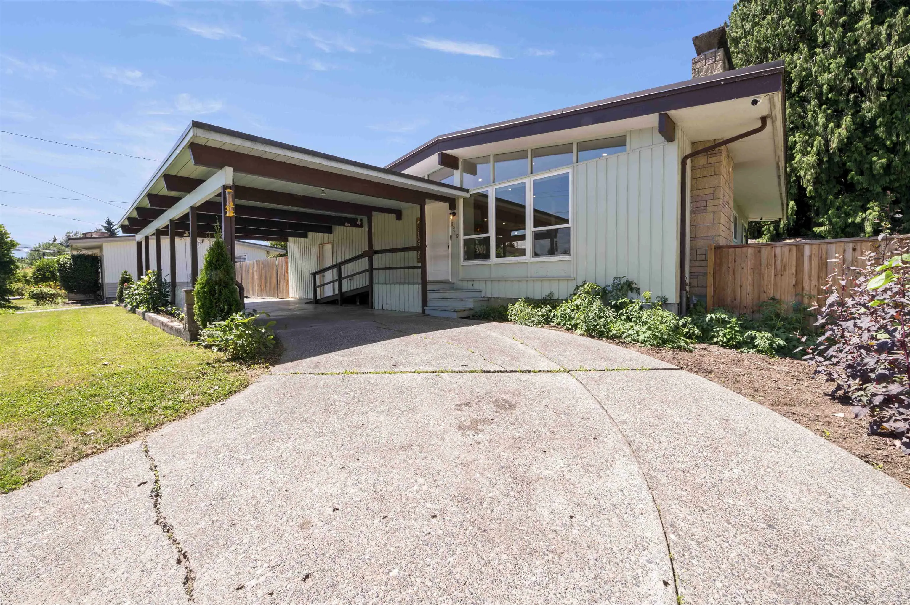 8919 Glenwood Street