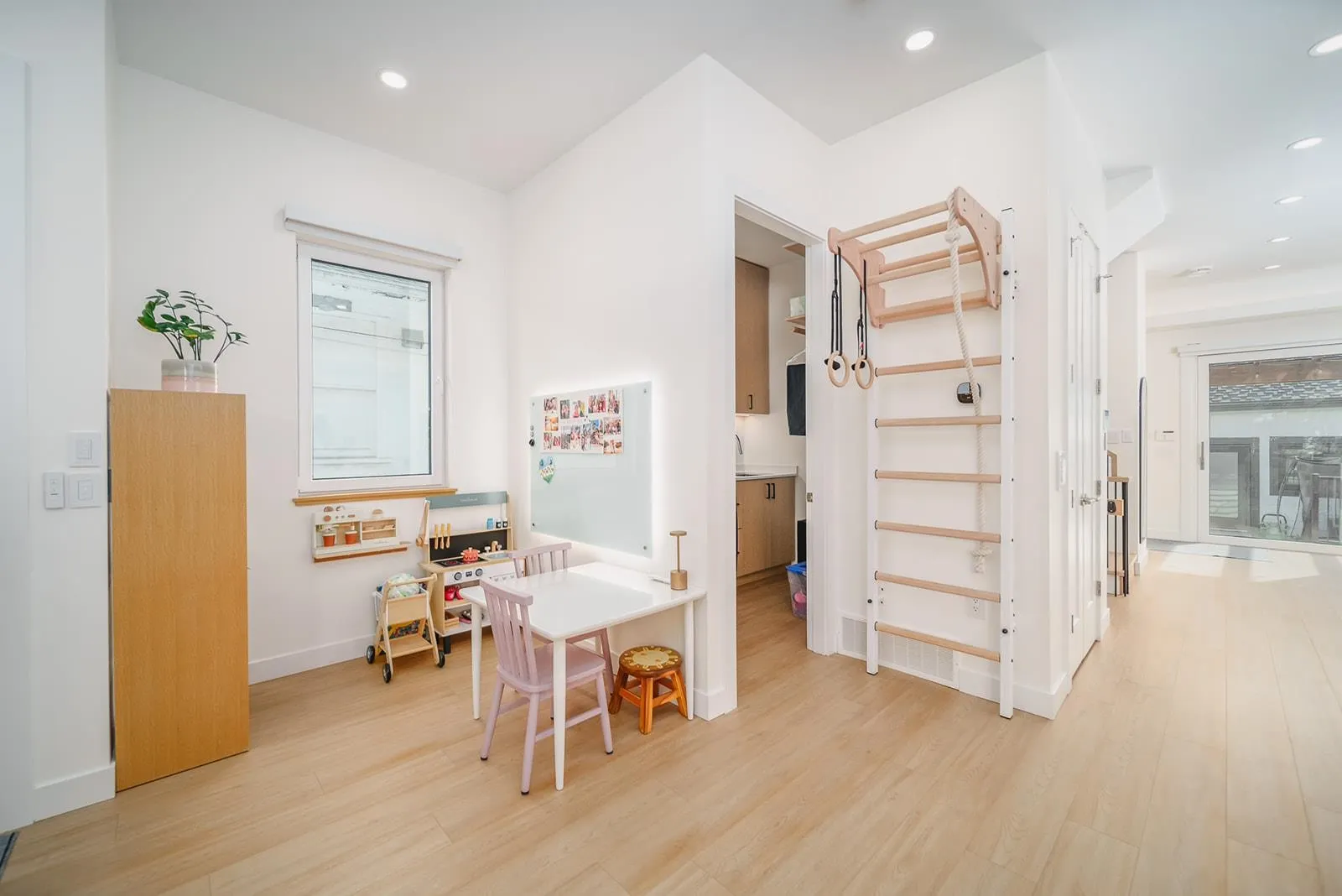 2428 Franklin Street