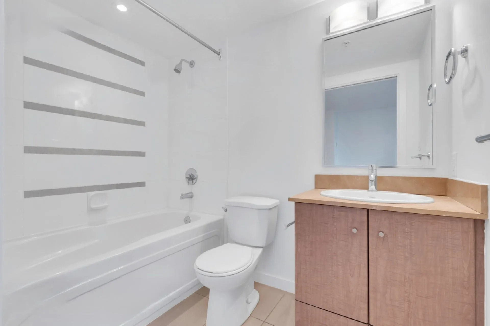 1308 977 Mainland Street