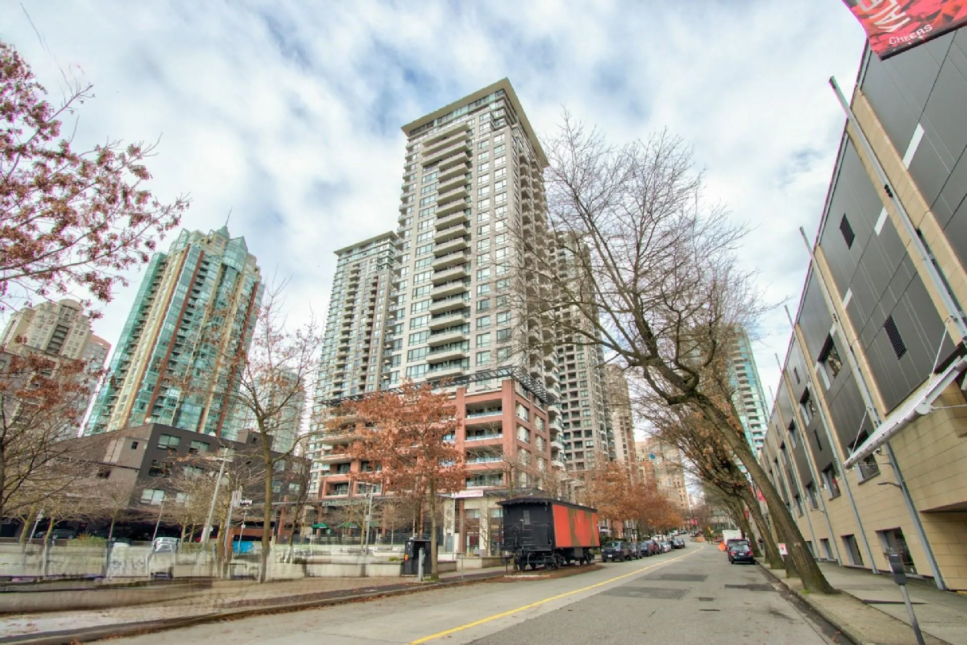 1308 977 Mainland Street