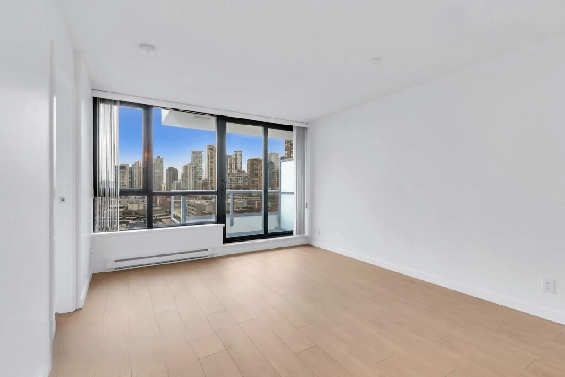 1308 977 Mainland Street