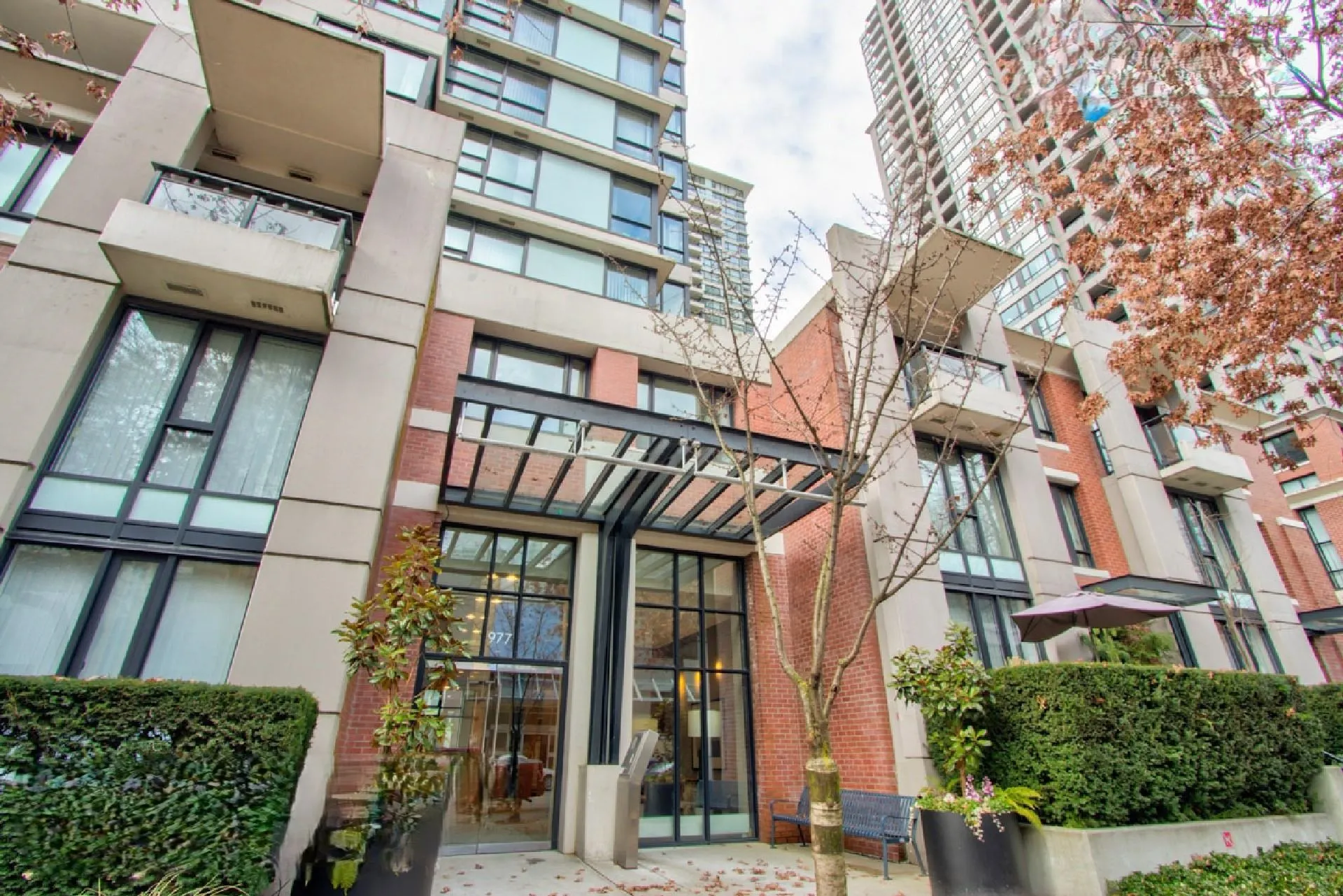 1308 977 Mainland Street