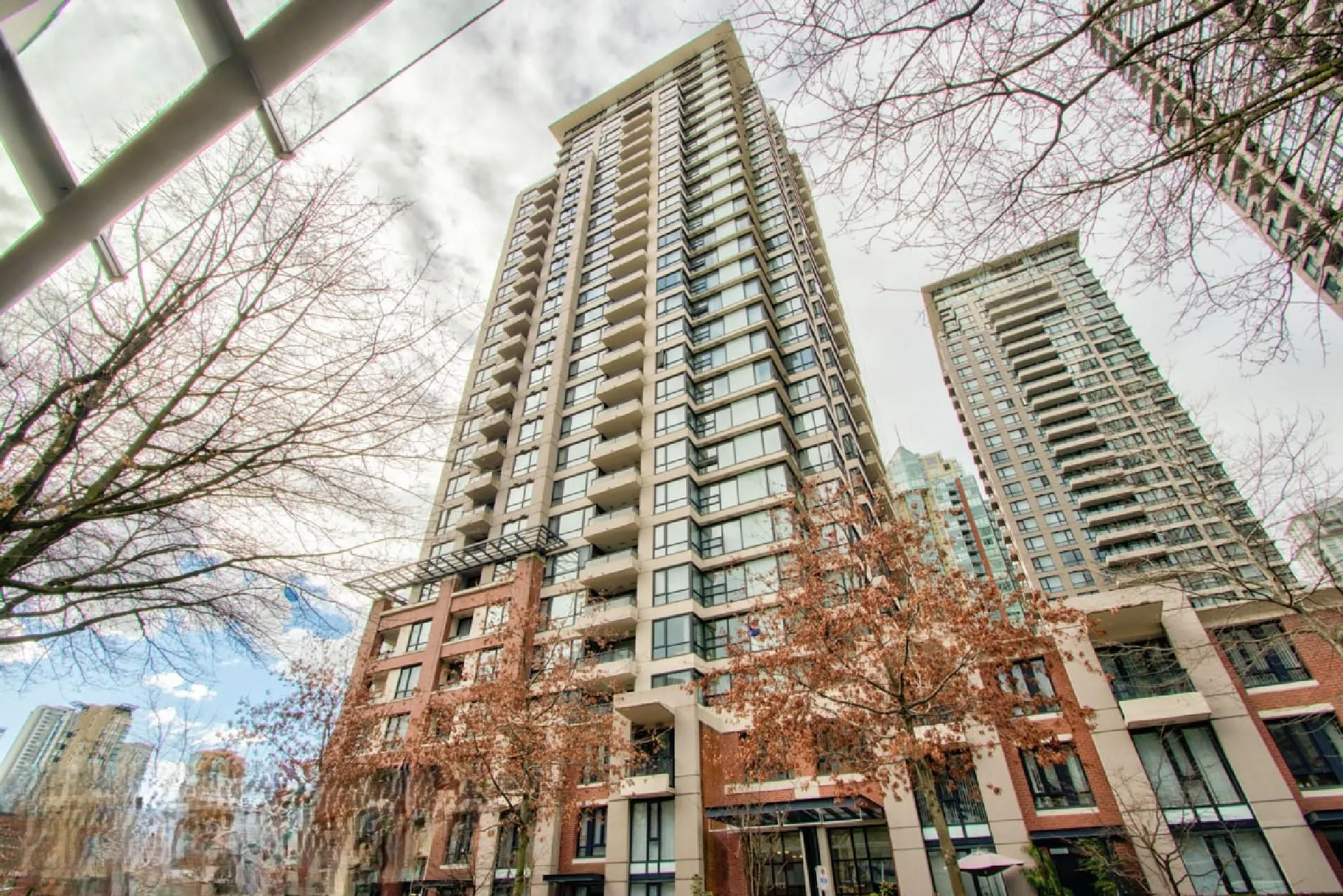 1308 977 Mainland Street