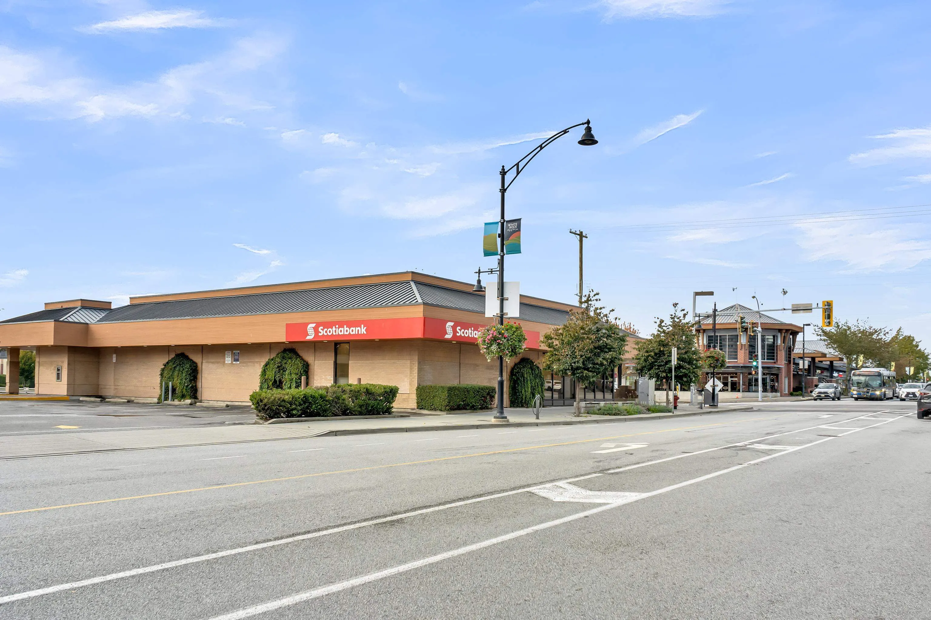1203 15152 Russell Avenue