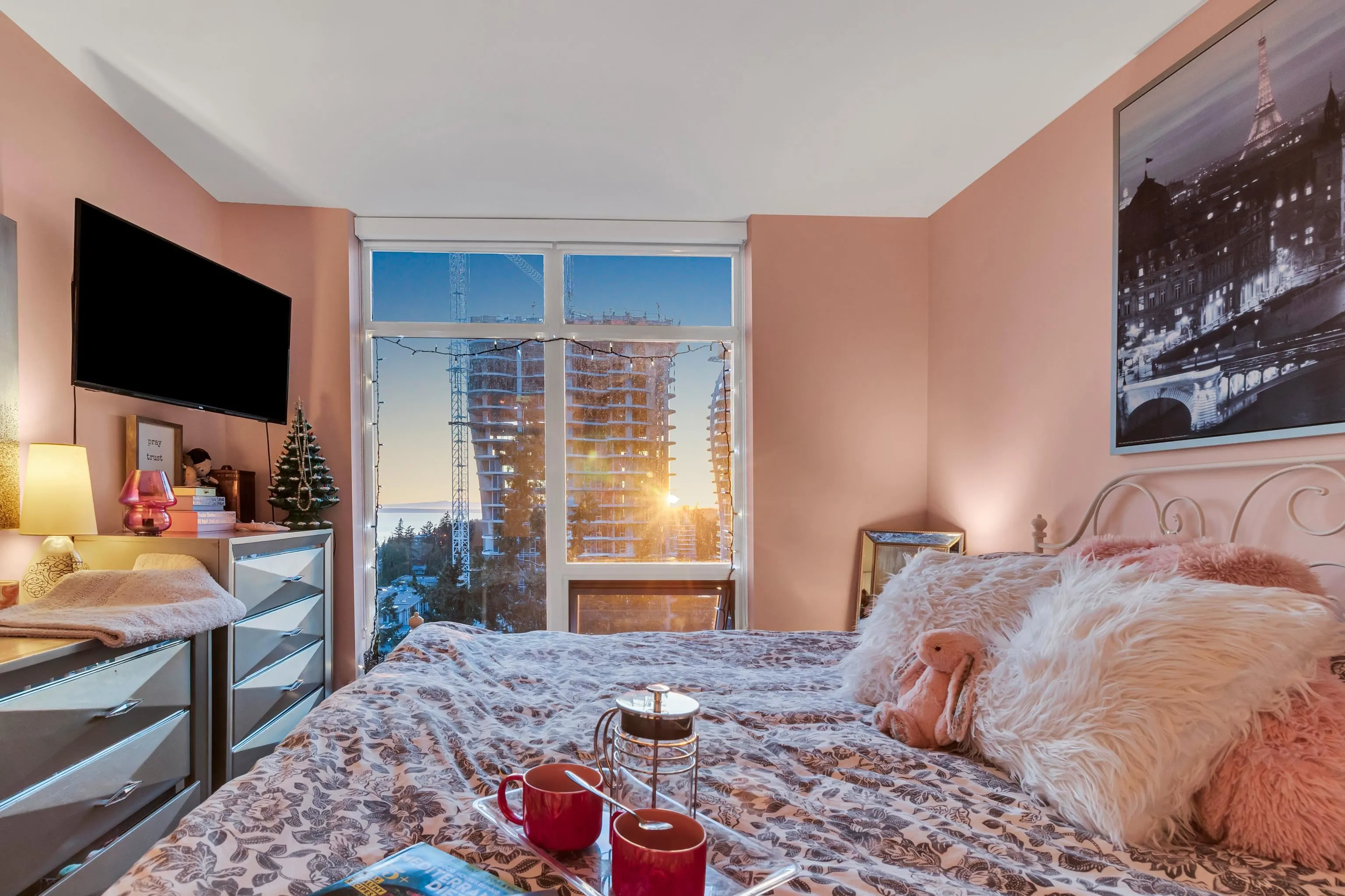 1203 15152 Russell Avenue