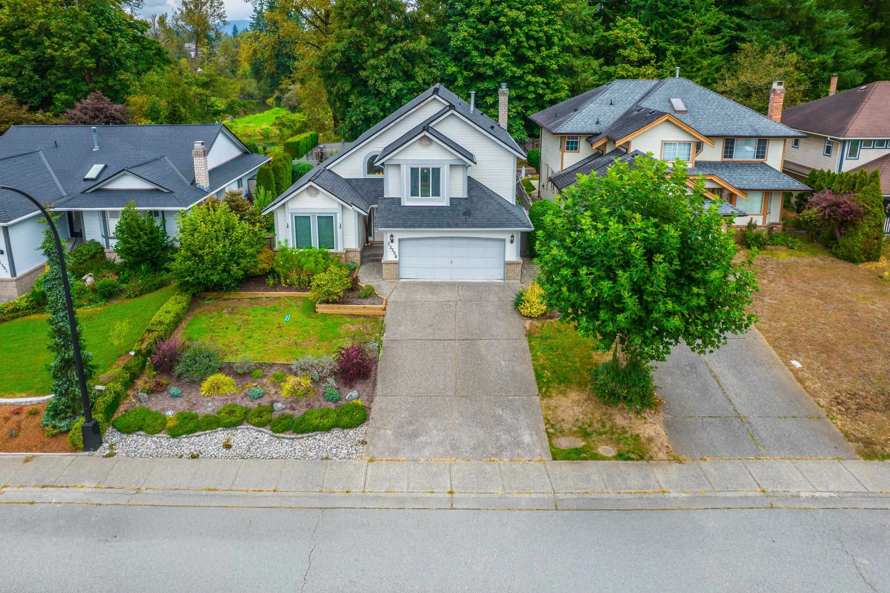 23508 Tamarack Lane
