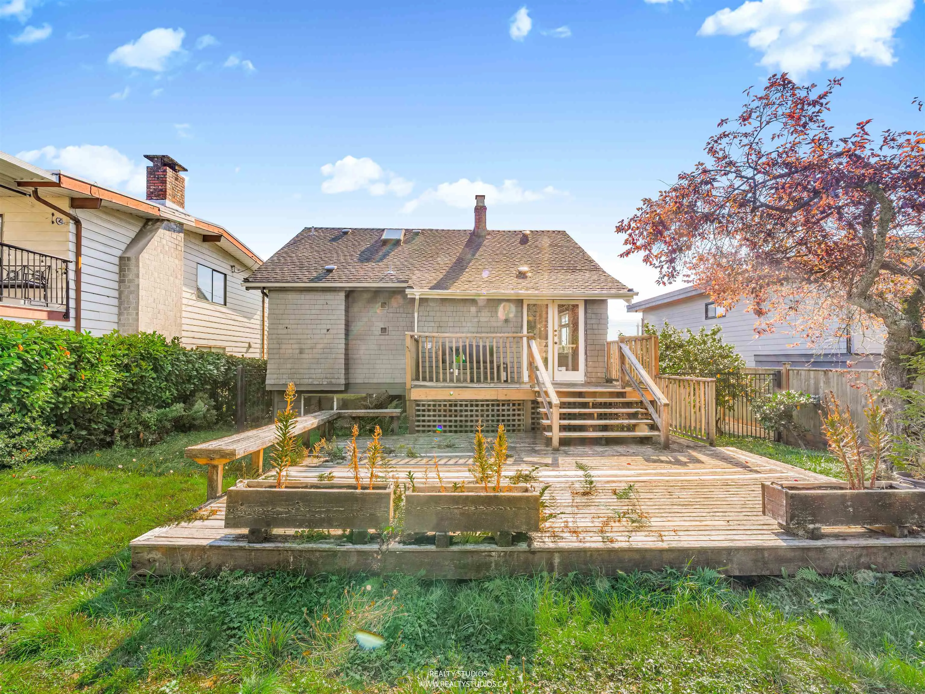 138 W Kings Road