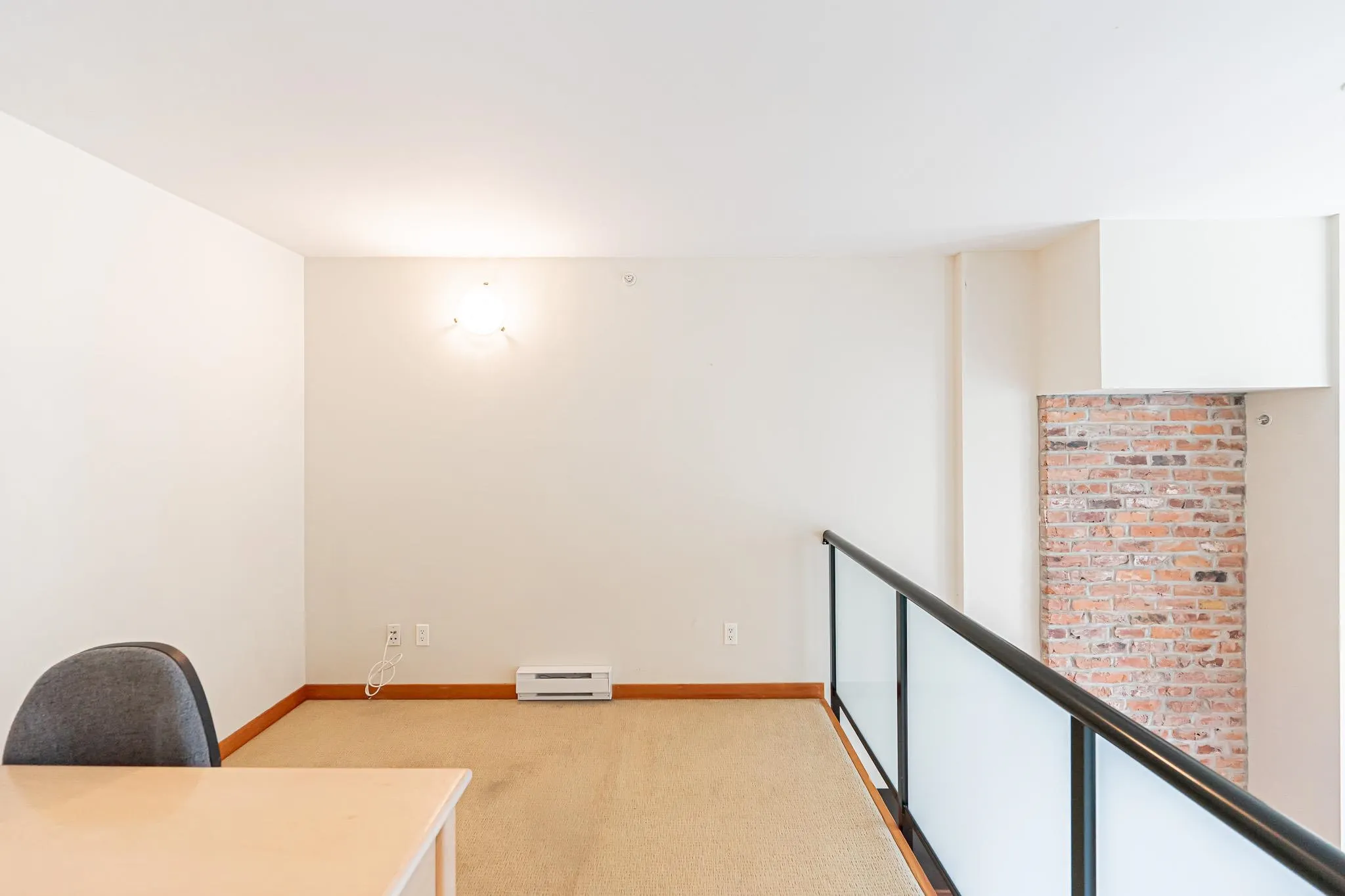 412 10 Renaissance Square
