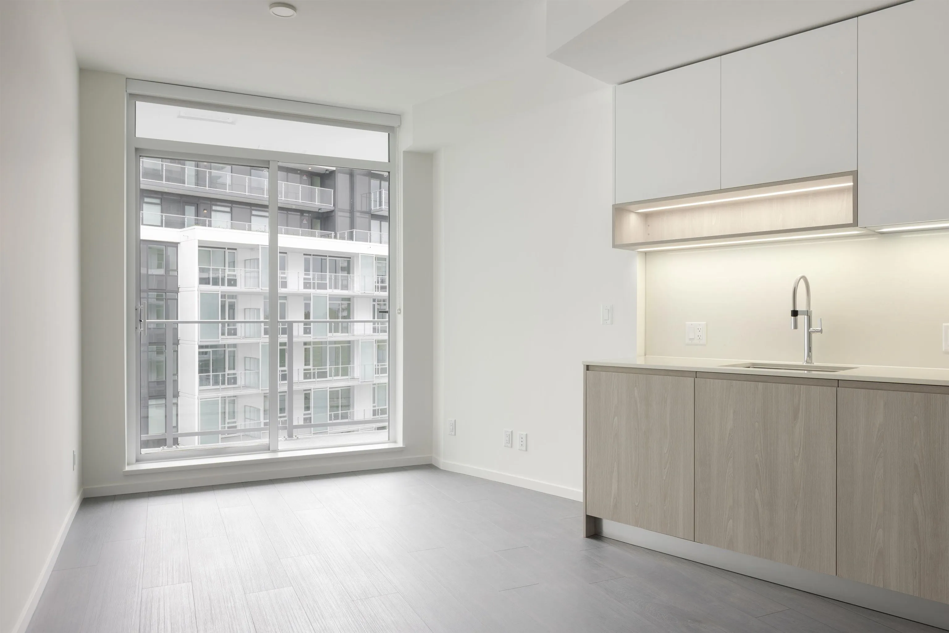 850 6500 Minoru Boulevard