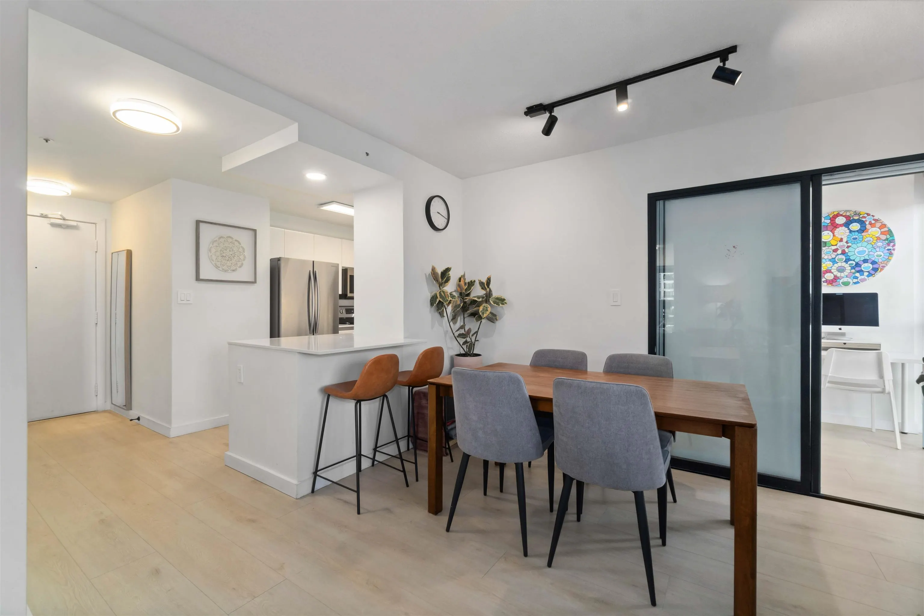 1303 930 Cambie Street