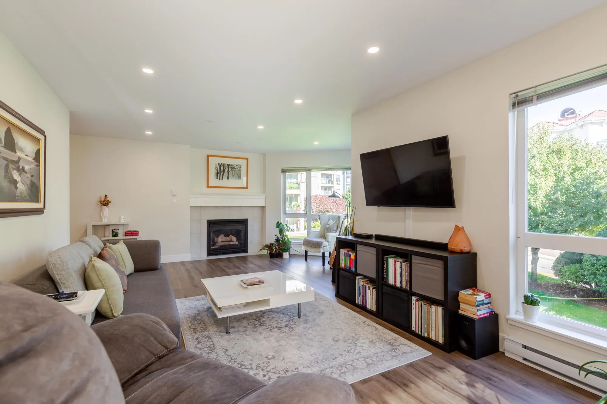 202 3172 Gladwin Road