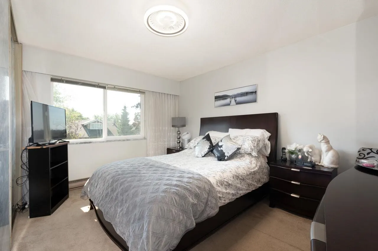 2155-57 W 15th Avenue