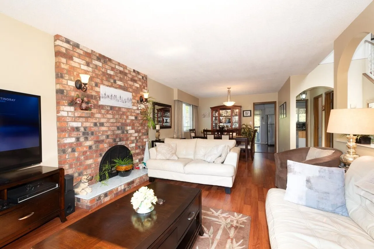 2155-57 W 15th Avenue