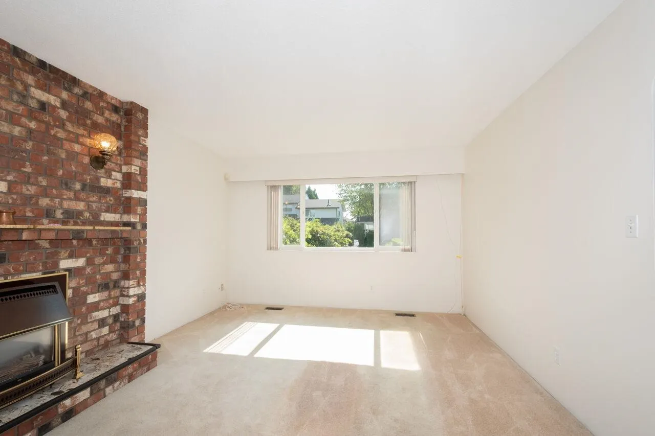 2155-57 W 15th Avenue