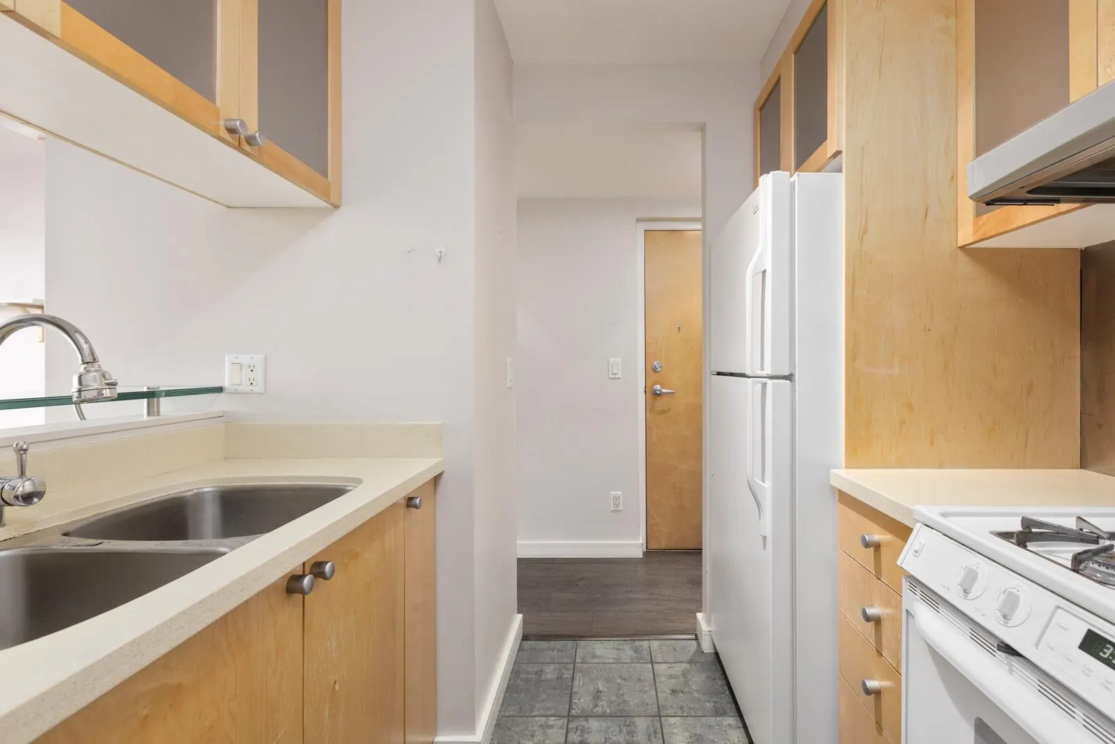 1601 1003 Burnaby Street