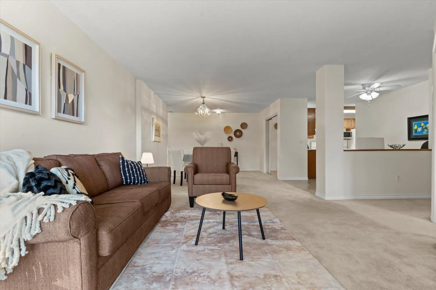 201 8985 Mary Street