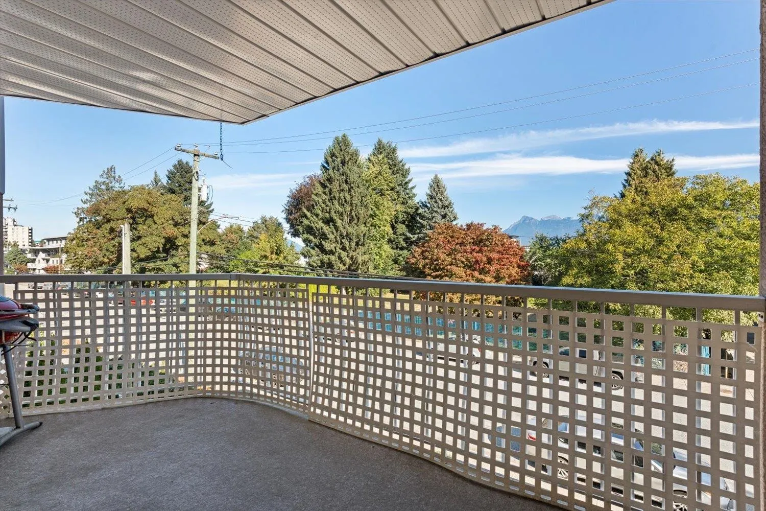 201 8985 Mary Street