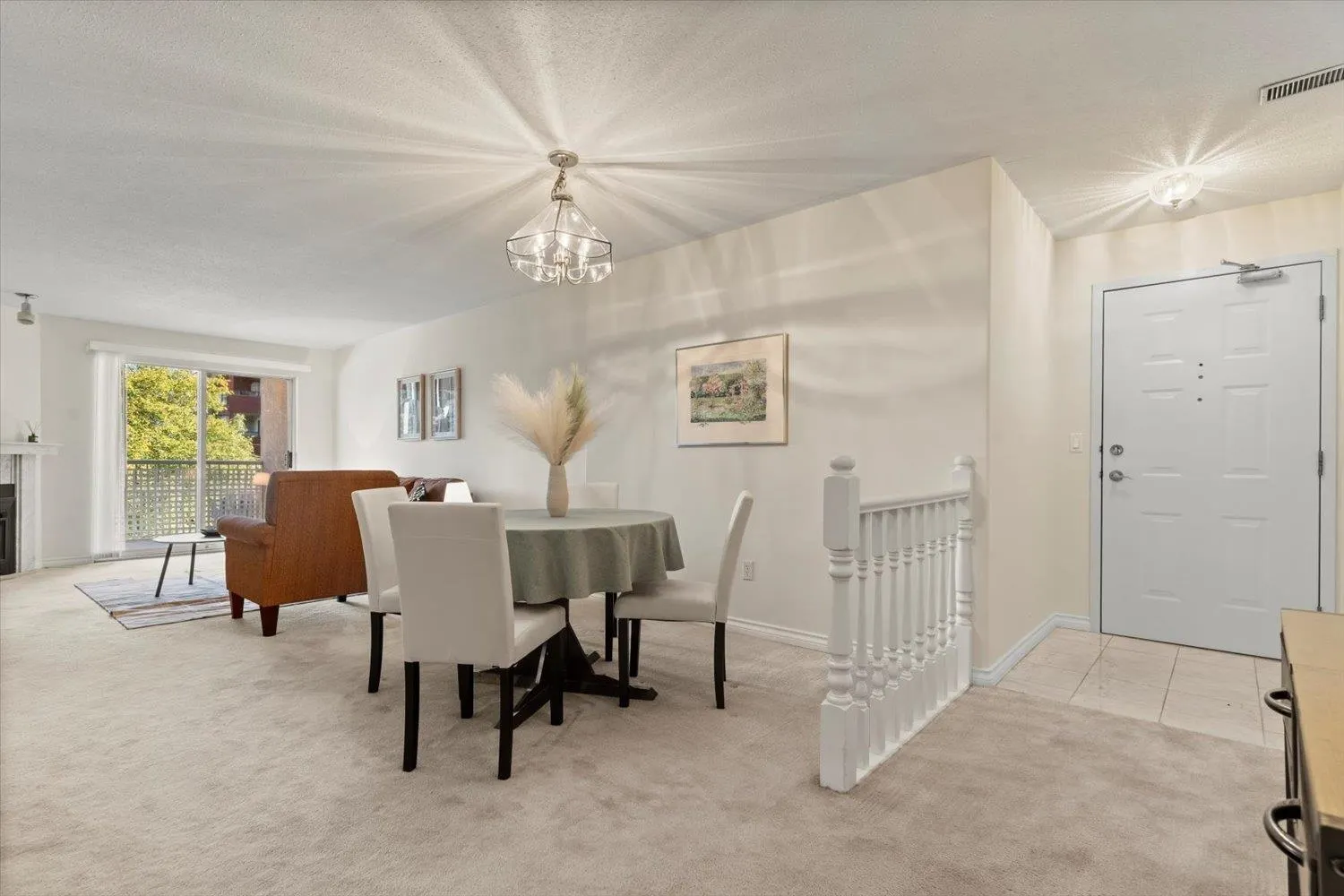 201 8985 Mary Street