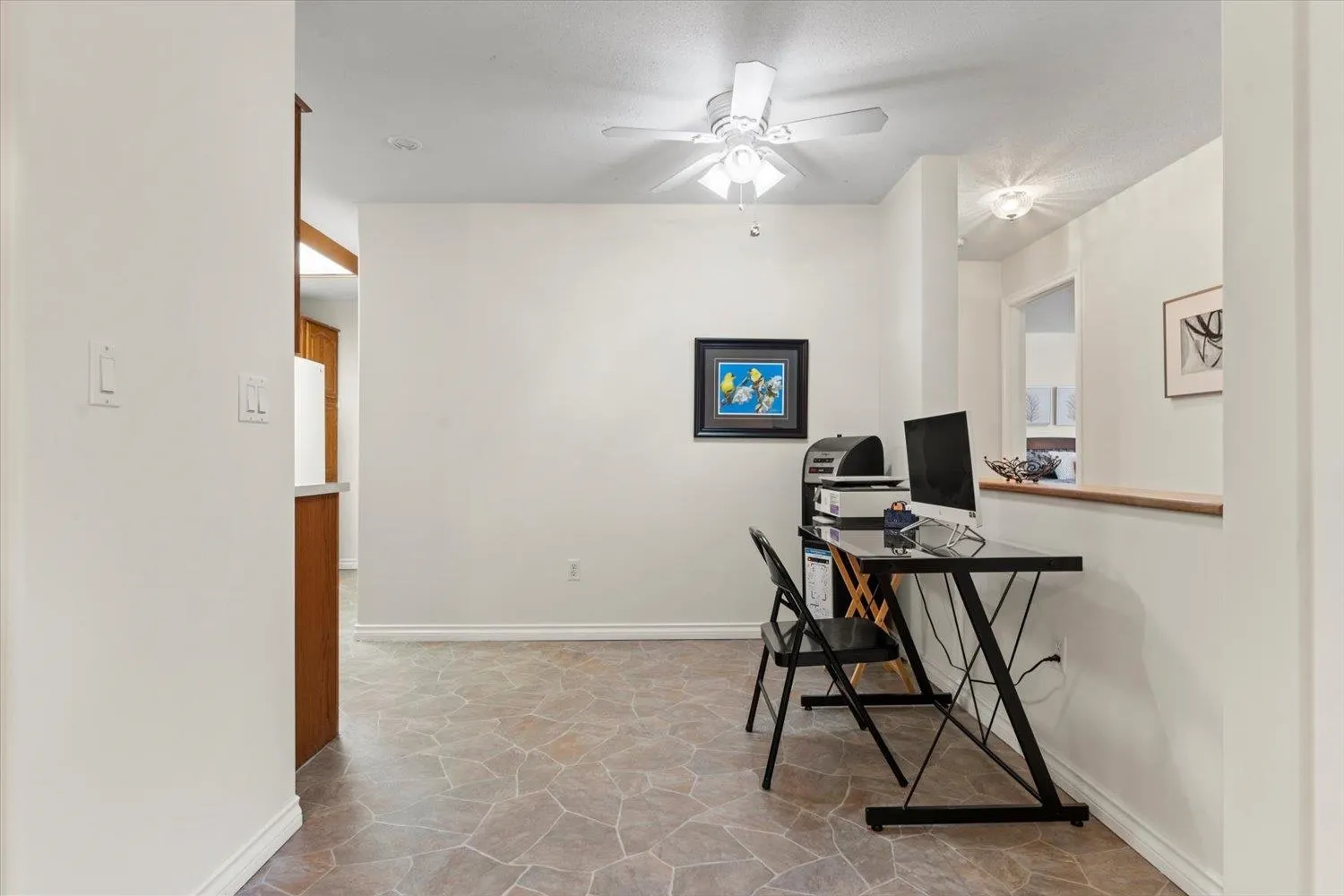 201 8985 Mary Street