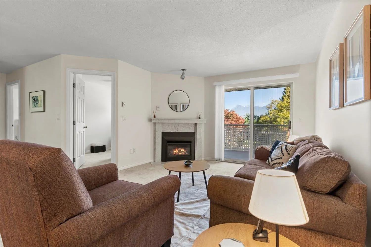 201 8985 Mary Street