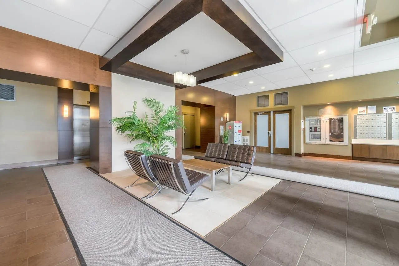 2204 13399 104 Avenue