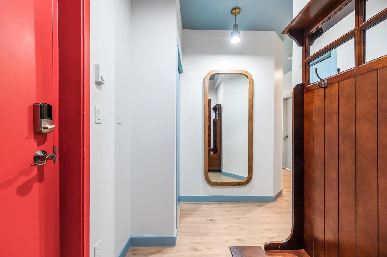 2204 13399 104 Avenue