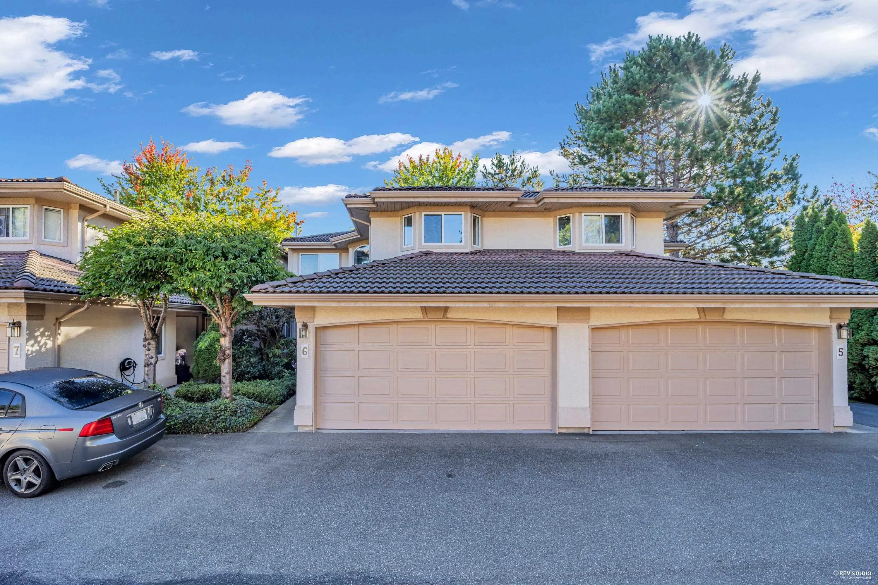 6 8151 Garden City Road