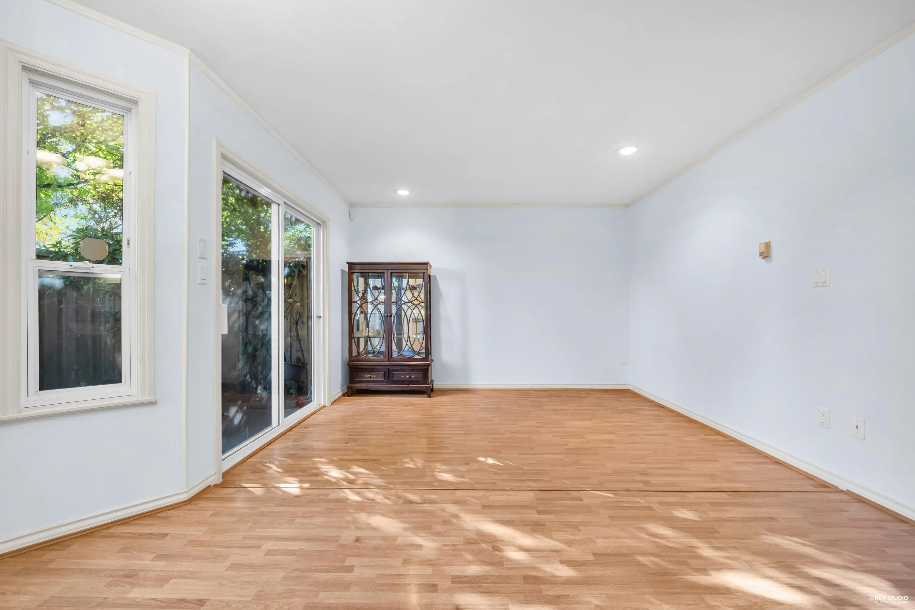 6 8151 Garden City Road