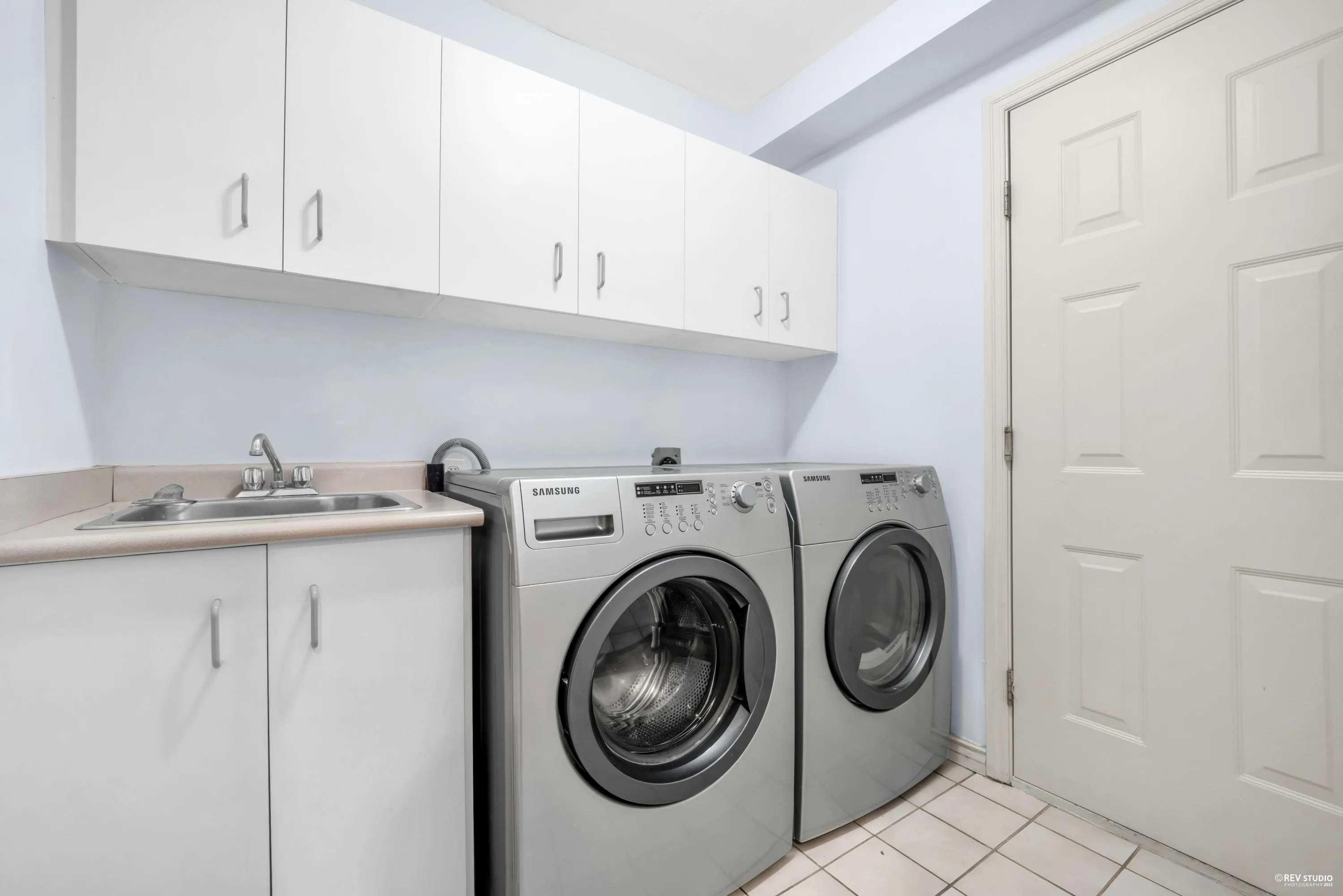 6 8151 Garden City Road