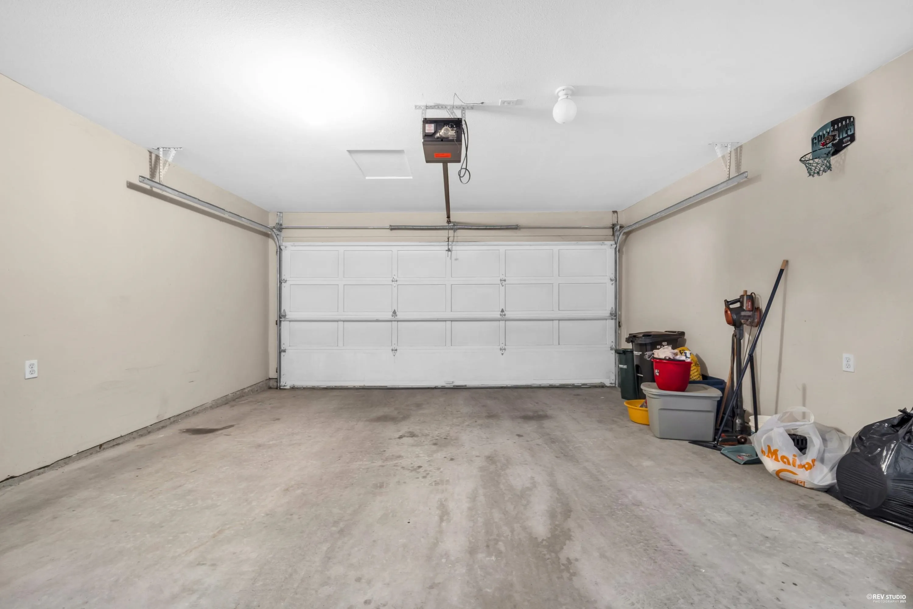 6 8151 Garden City Road