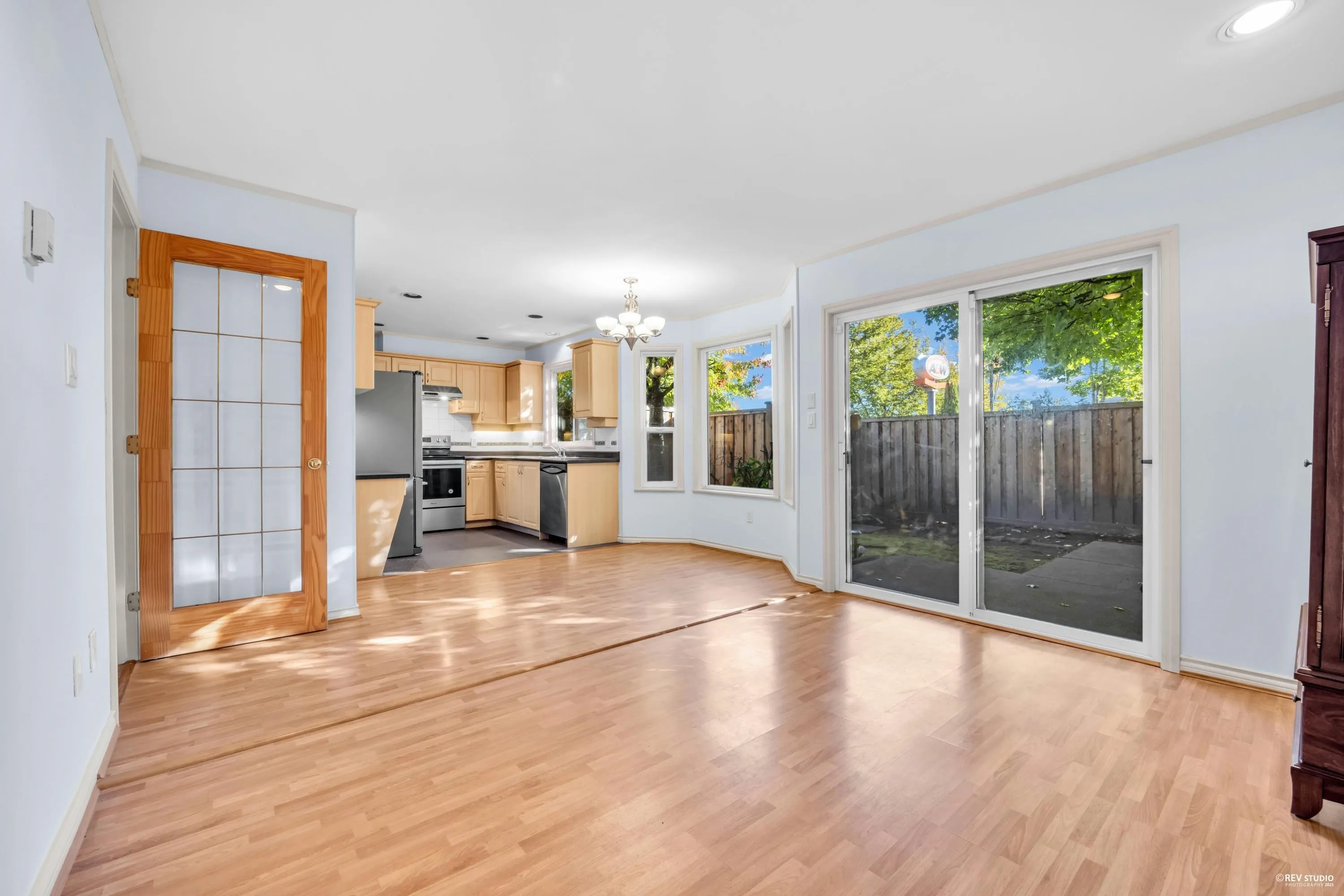 6 8151 Garden City Road