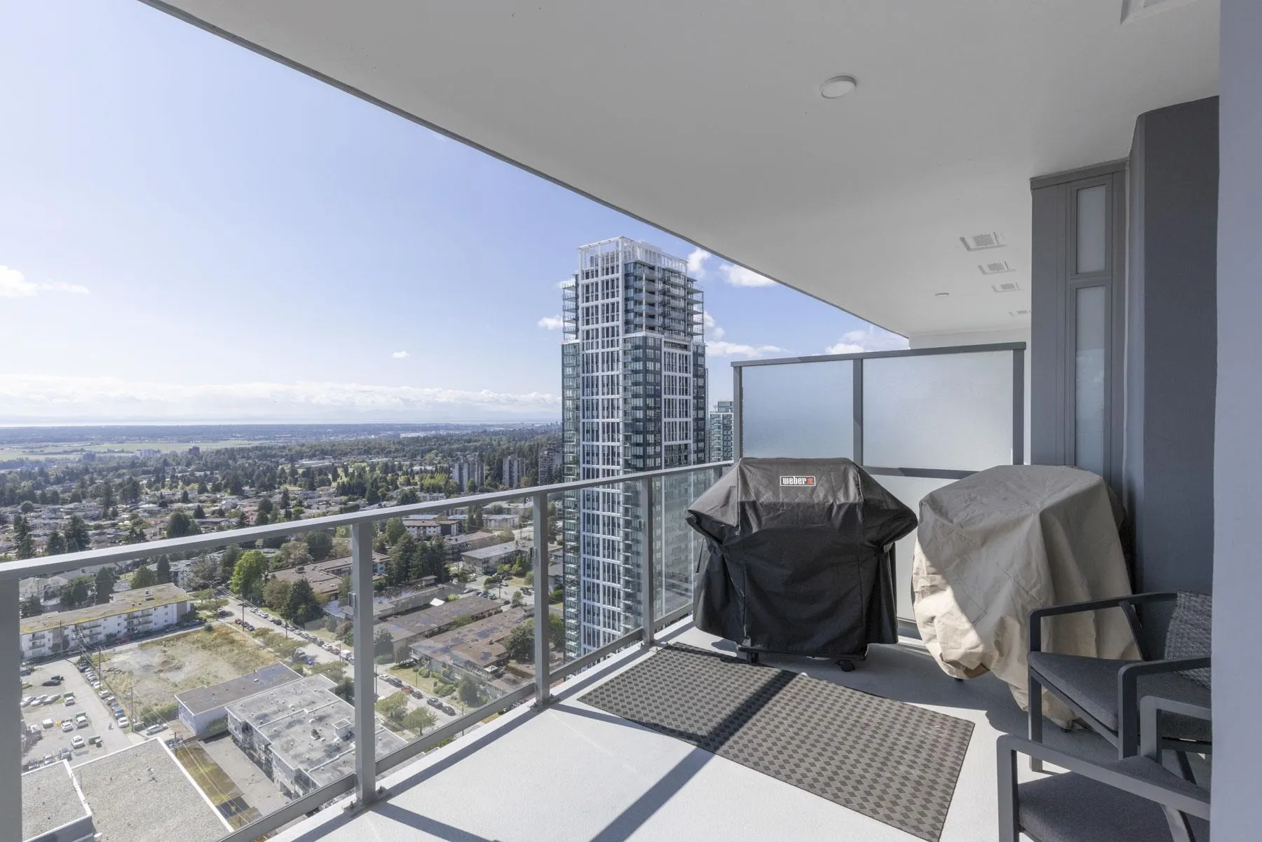 2504 6511 Sussex Avenue