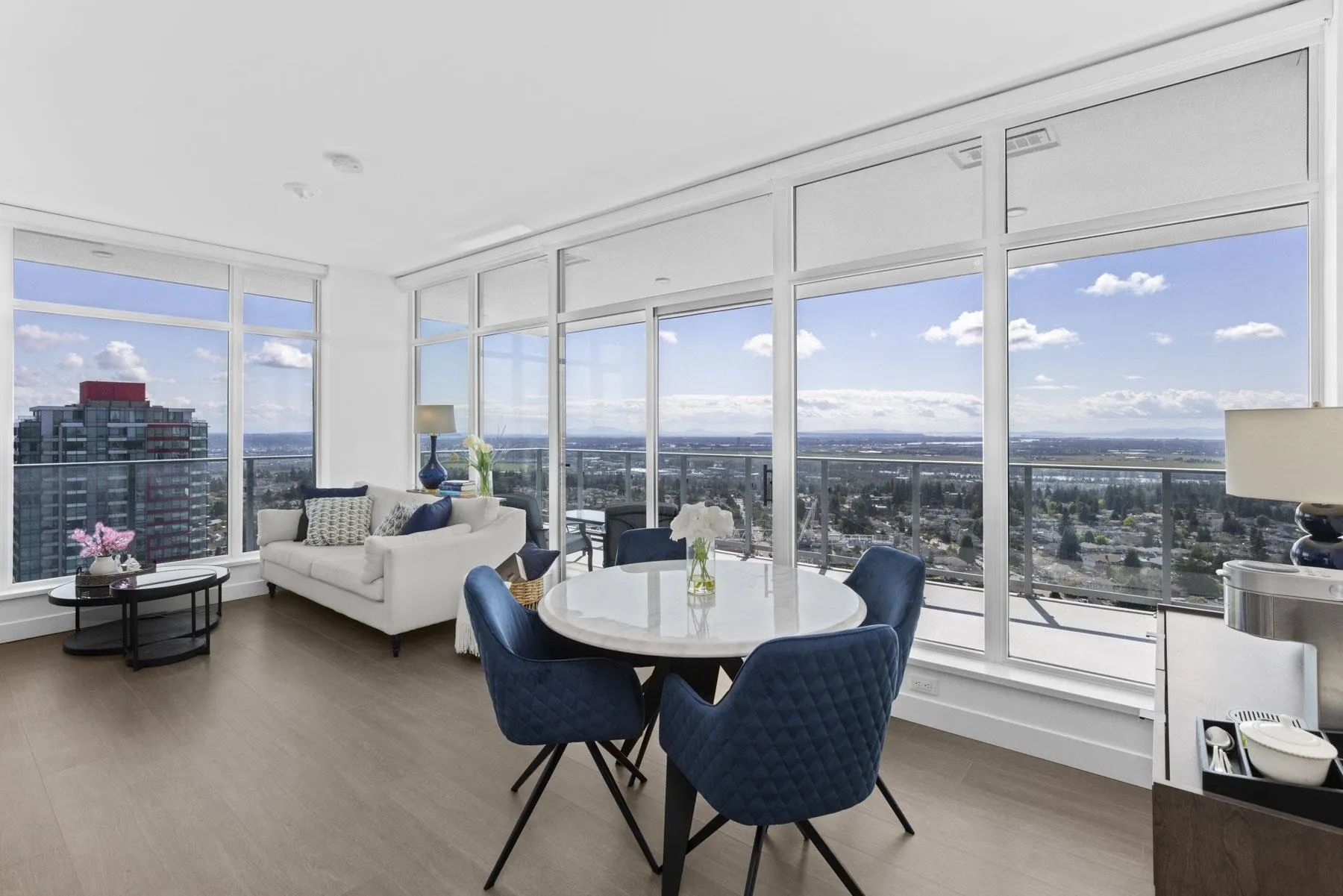 2504 6511 Sussex Avenue