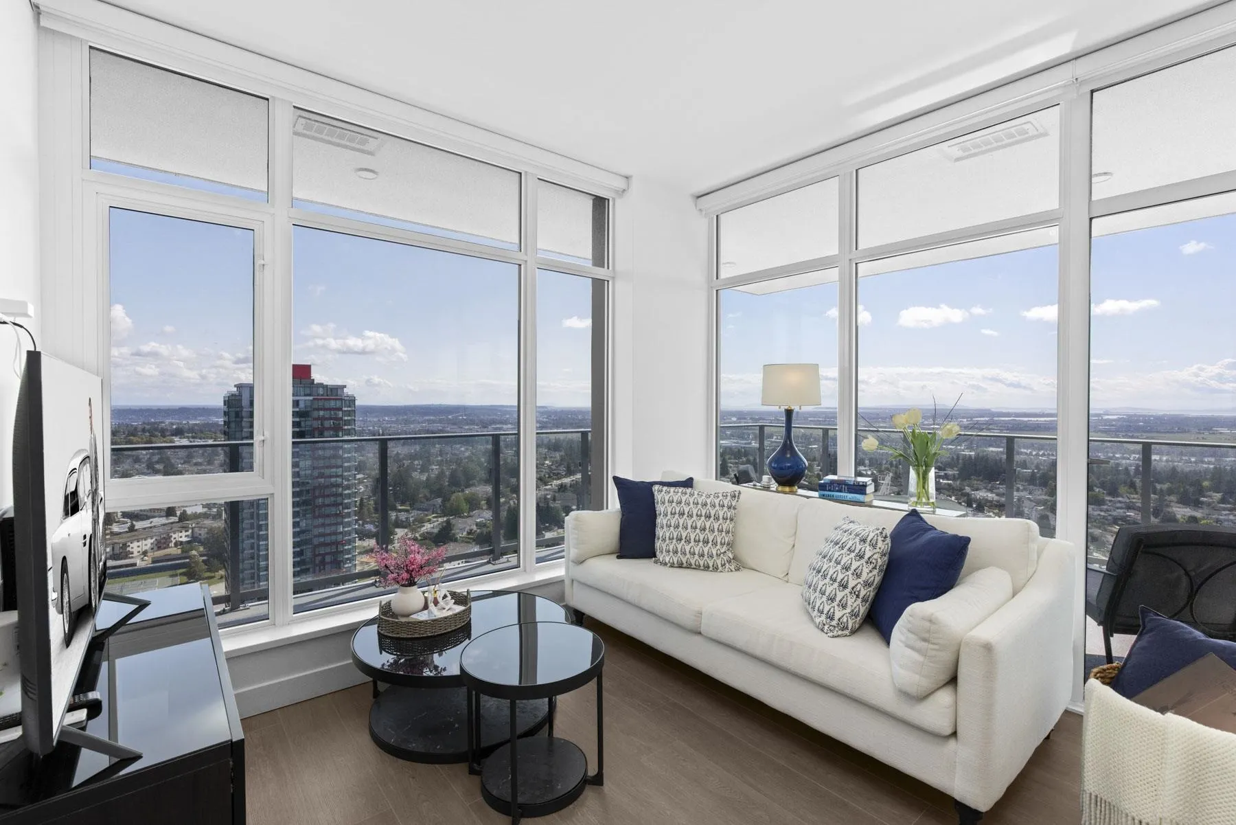 2504 6511 Sussex Avenue