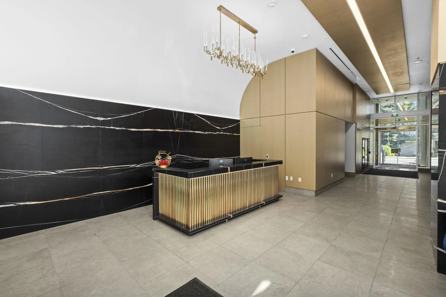 2504 6511 Sussex Avenue