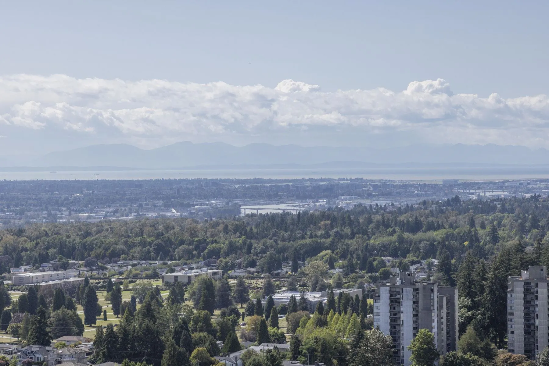 2504 6511 Sussex Avenue