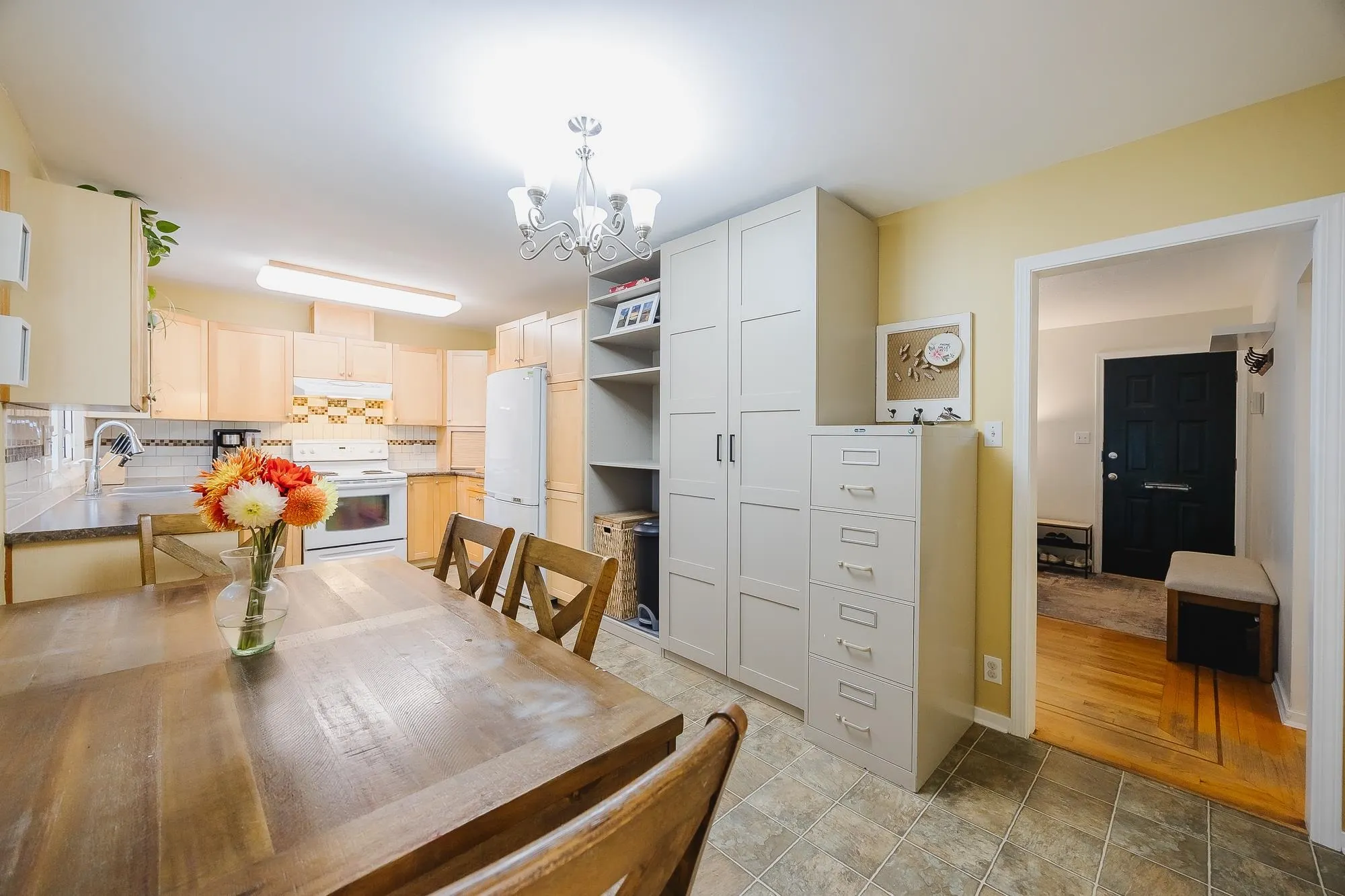 2296 Alexander Crescent