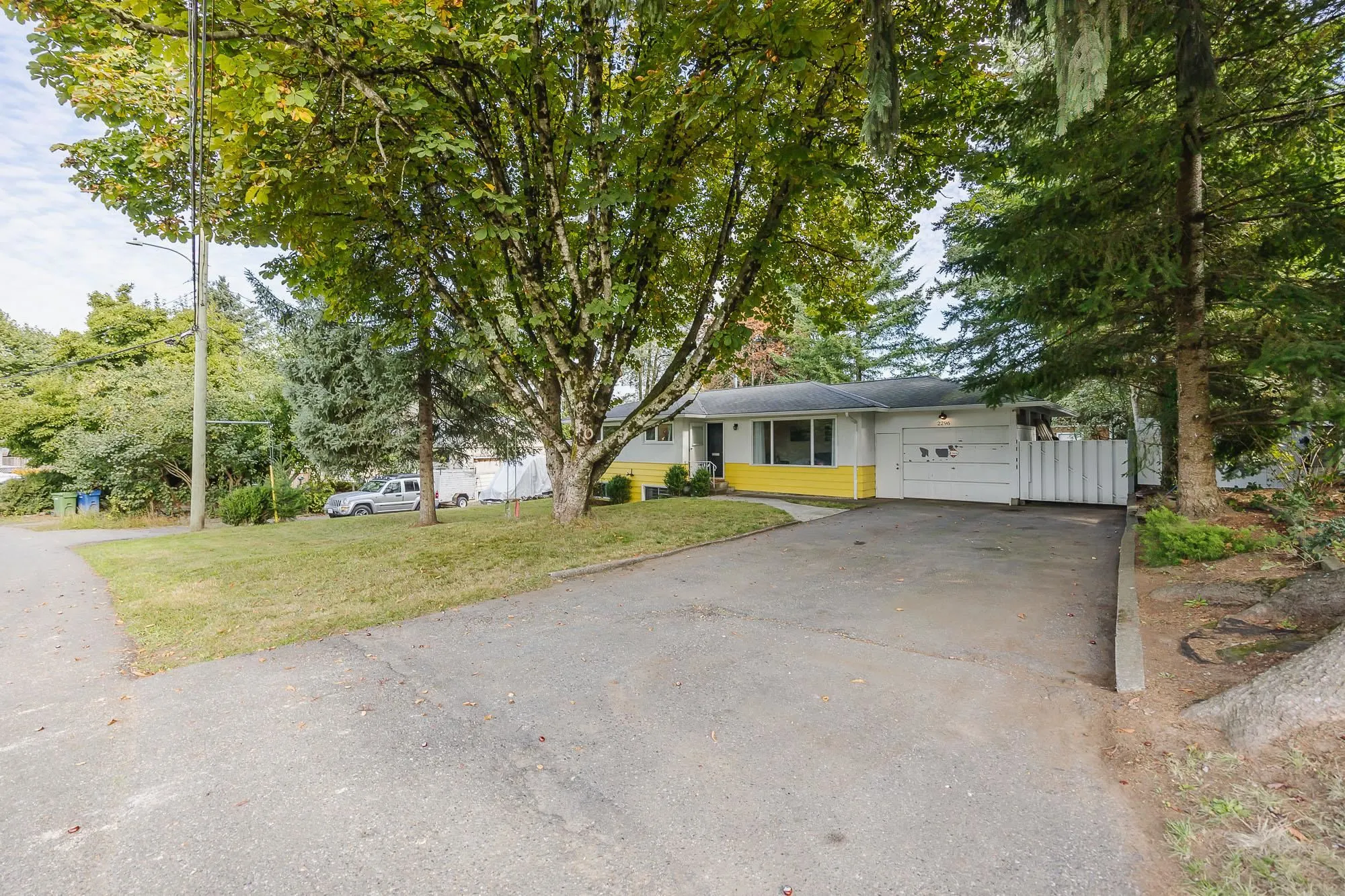 2296 Alexander Crescent