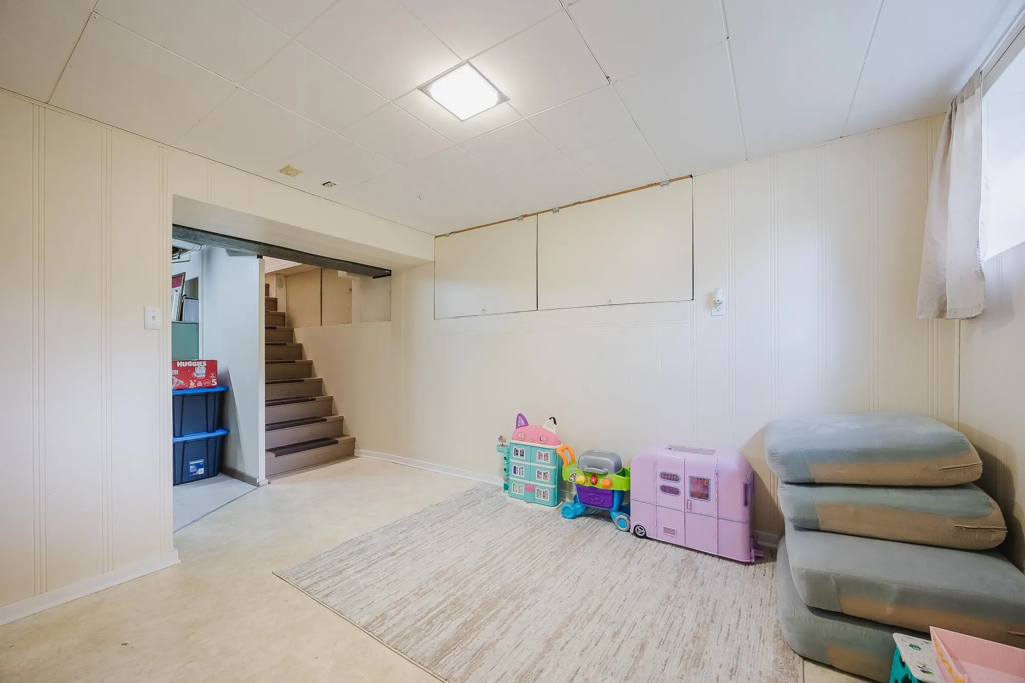 2296 Alexander Crescent