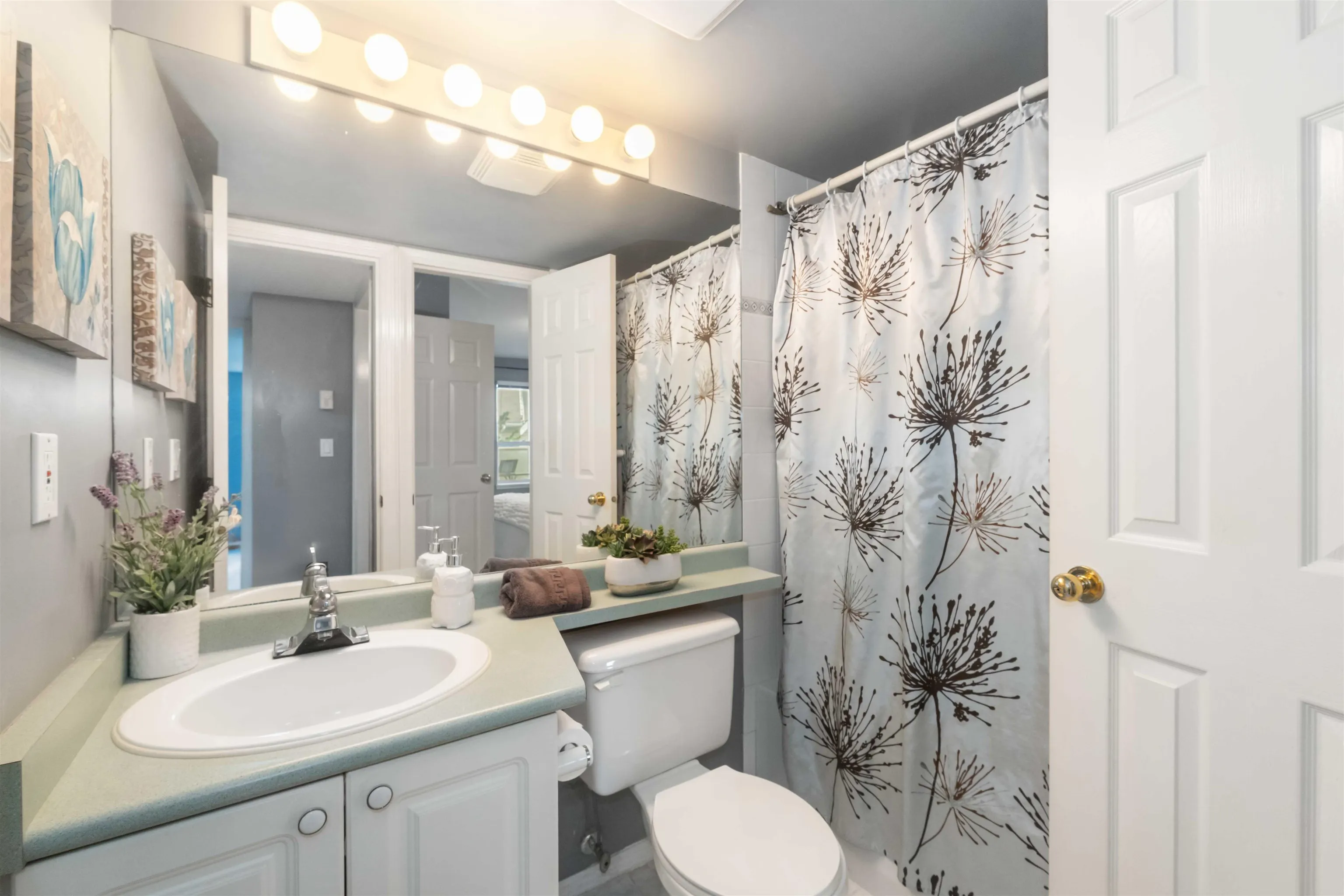 308 14355 103 Avenue