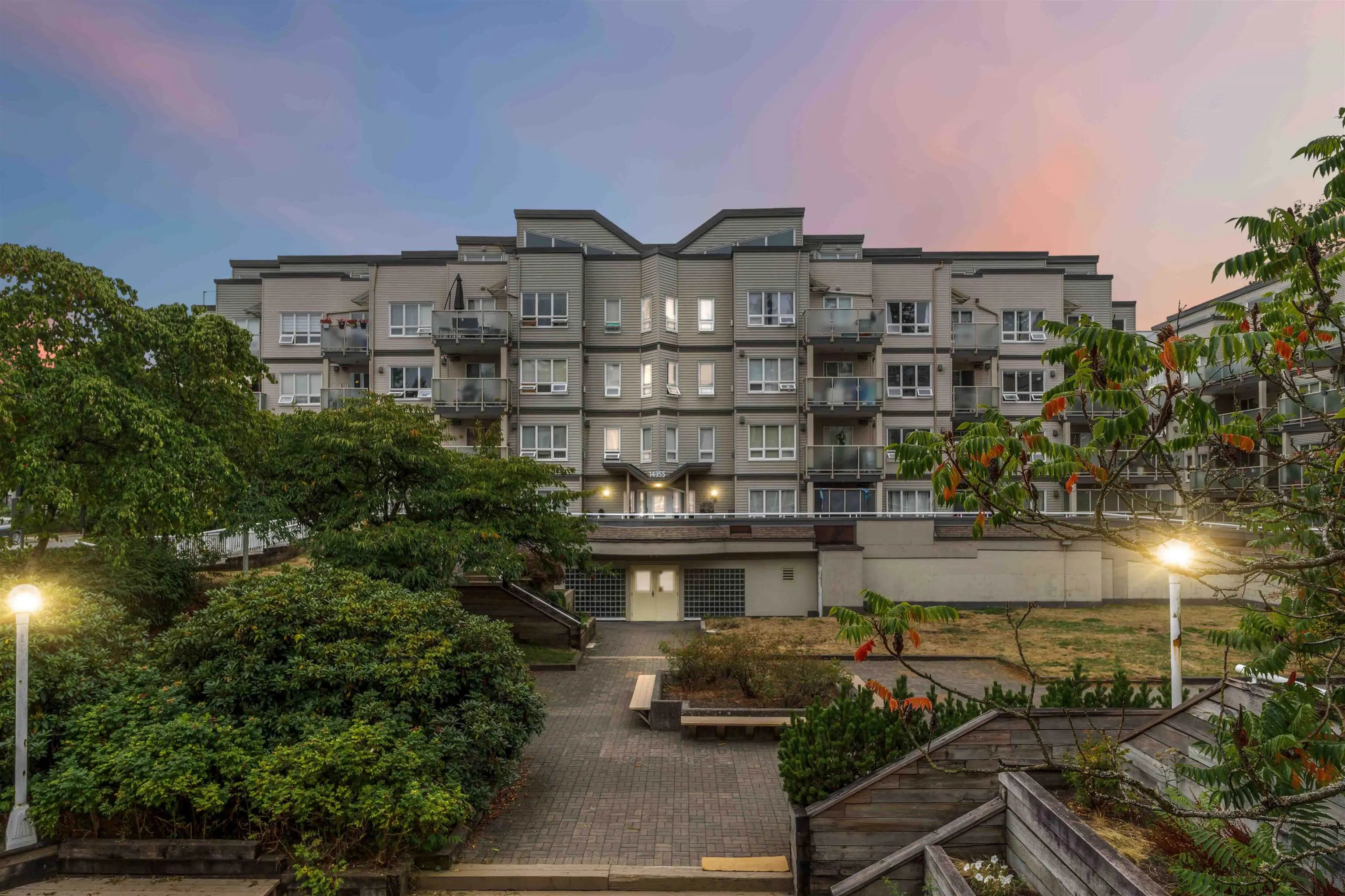 308 14355 103 Avenue