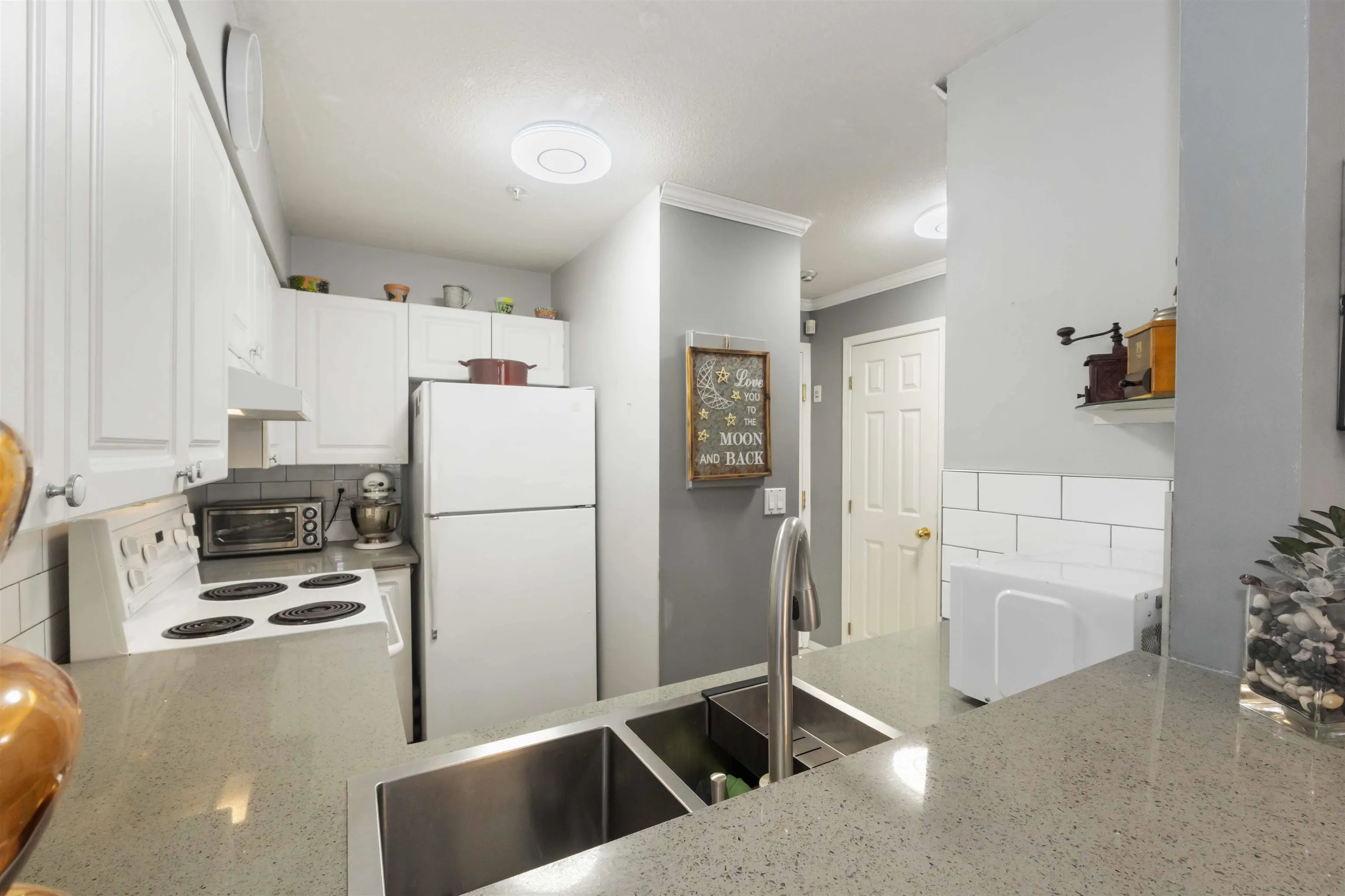 308 14355 103 Avenue