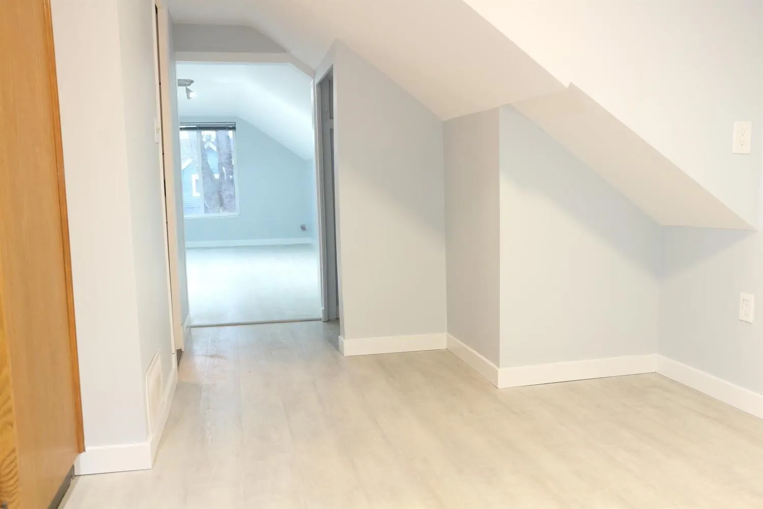 Top 796 E 12 Street