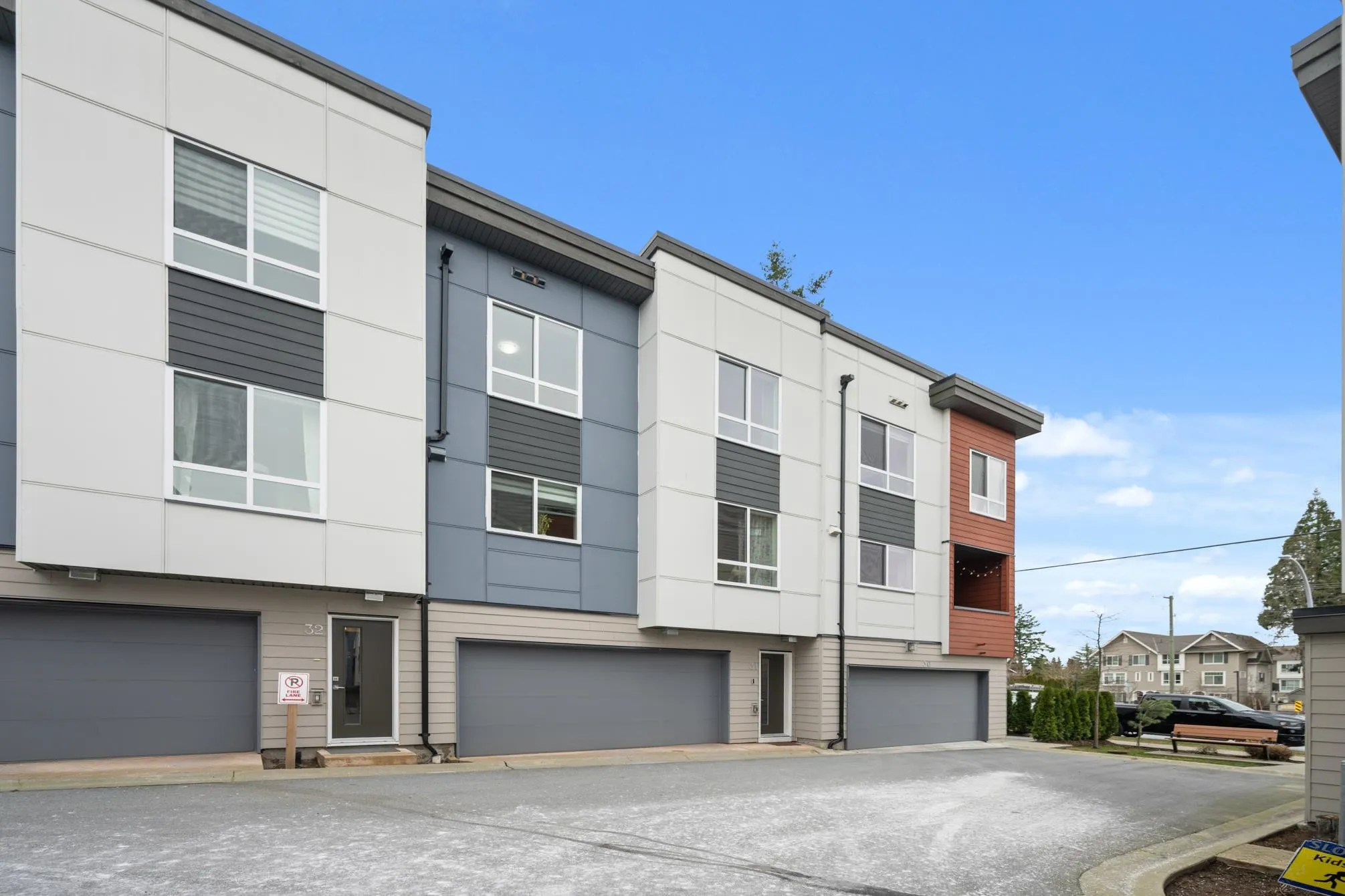 31 1670 160 Street