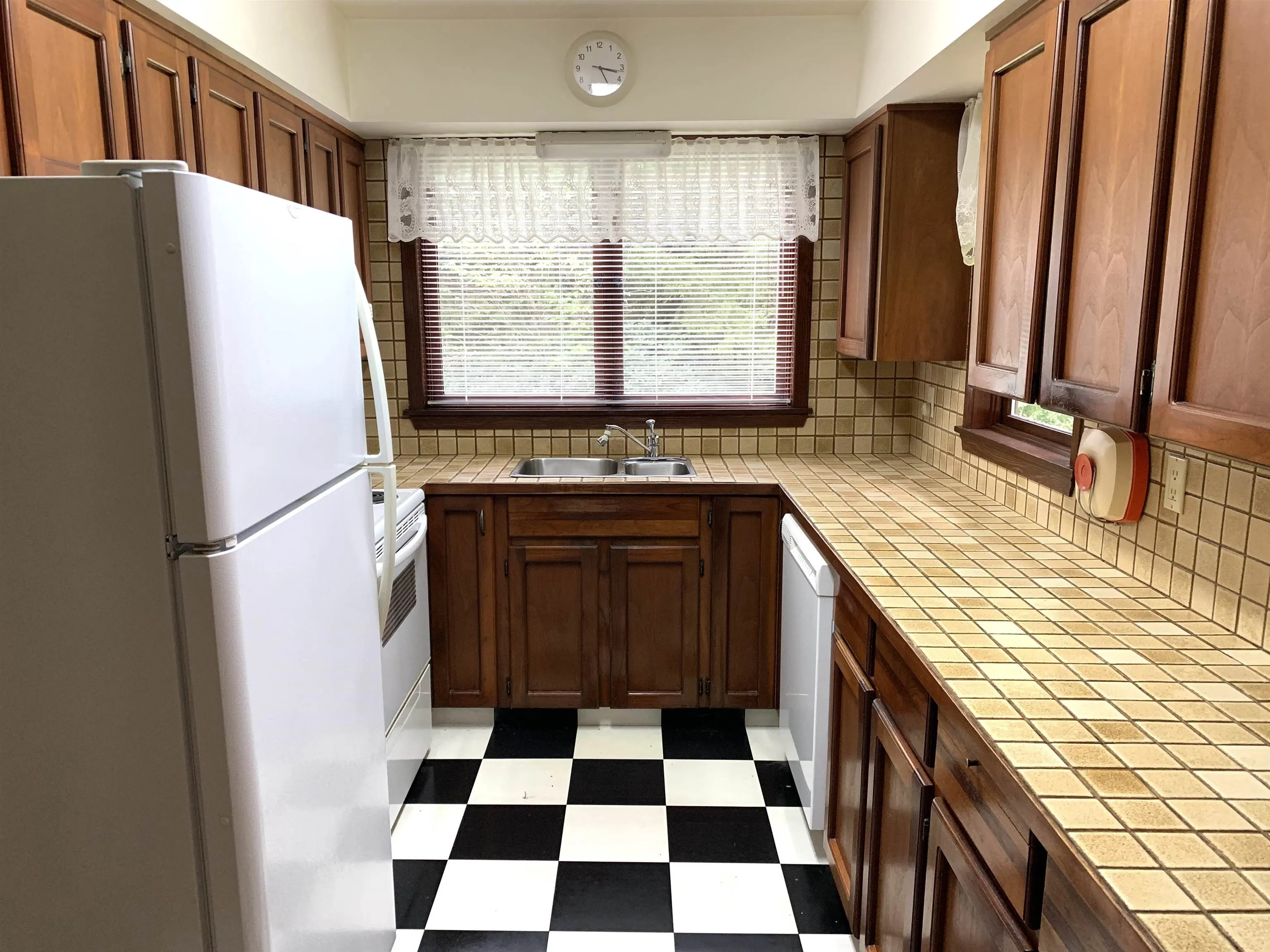 29933 Anderson Avenue