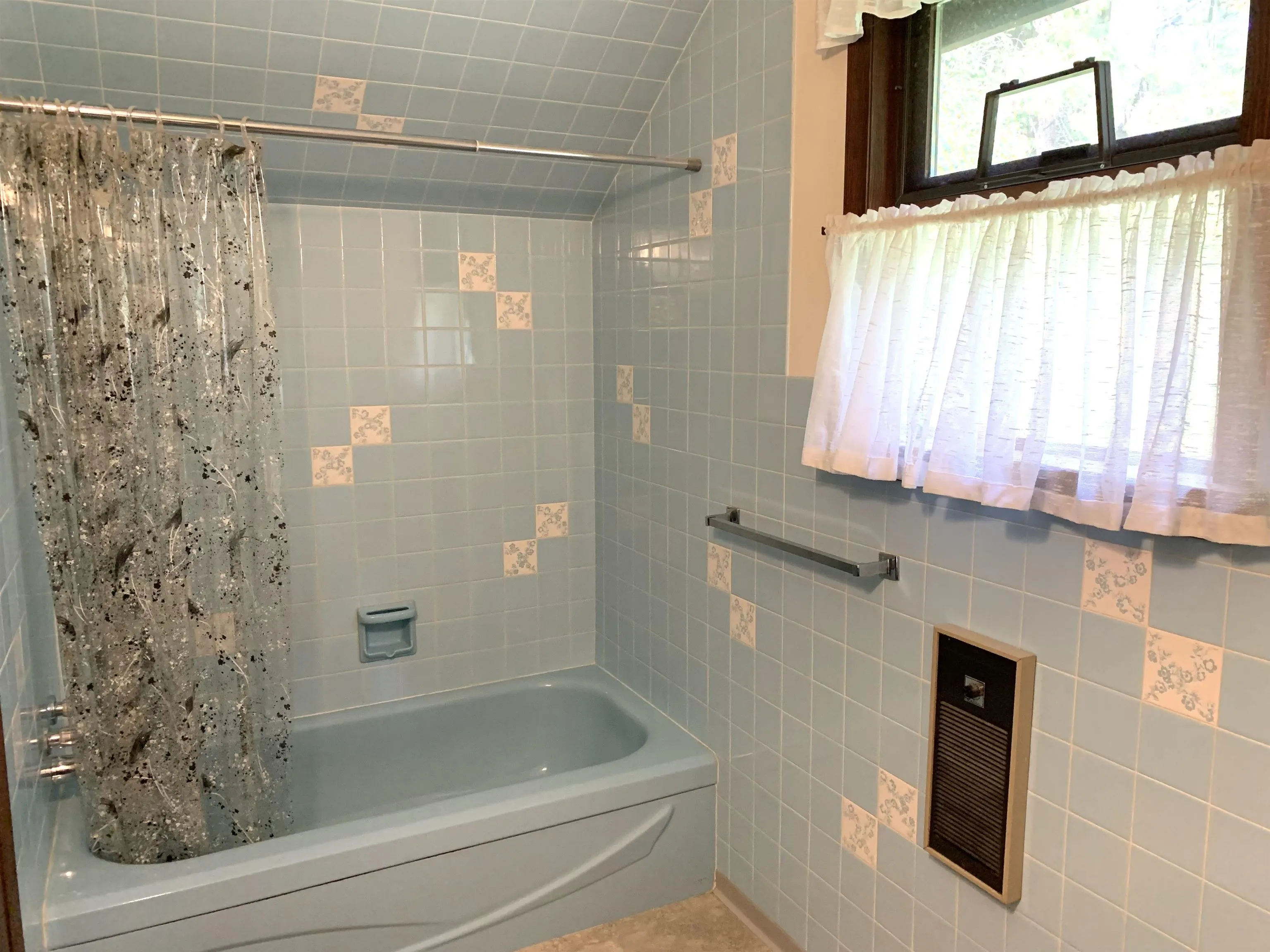 29933 Anderson Avenue